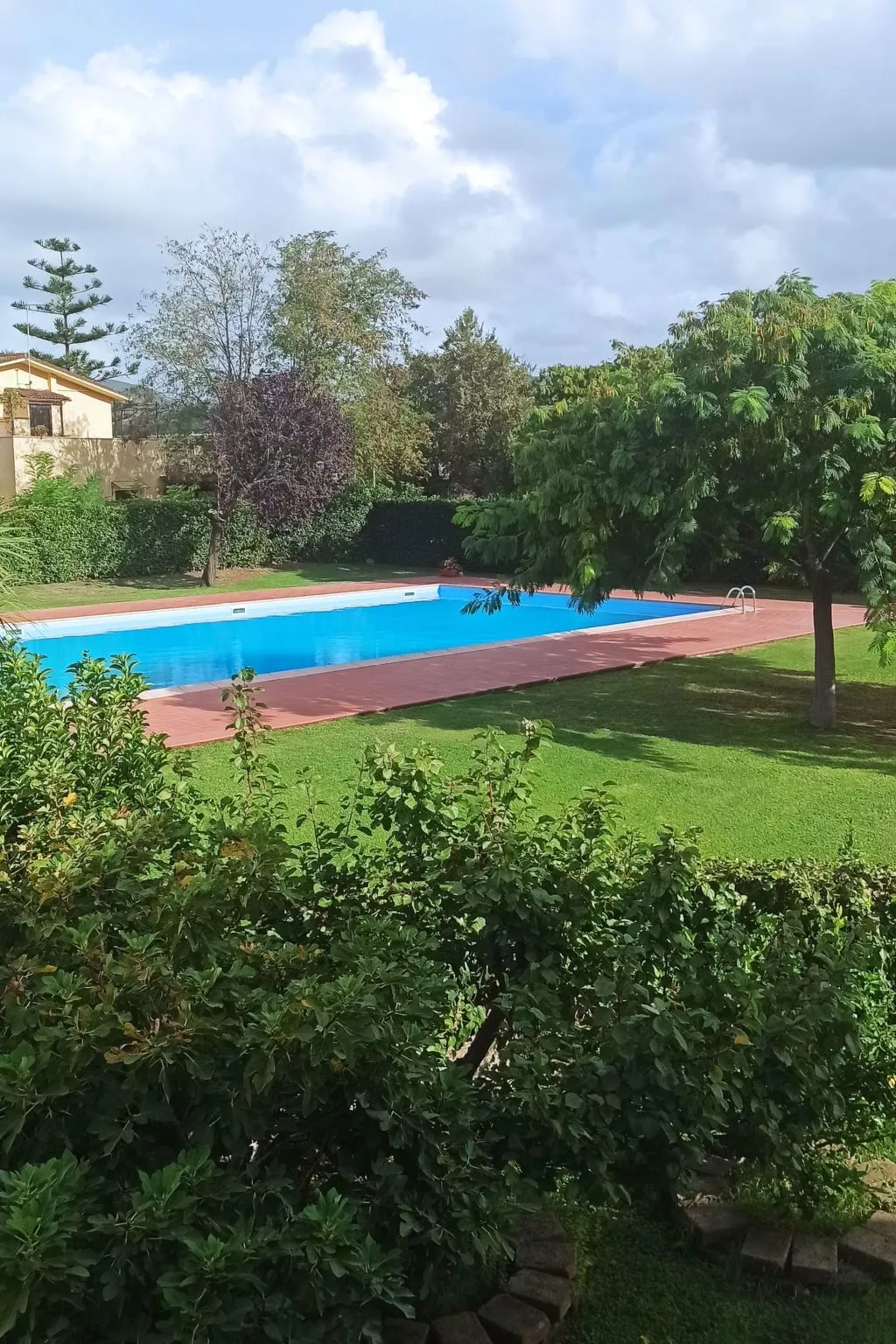 Cerveteri Loft Meer und Pool-Buiten