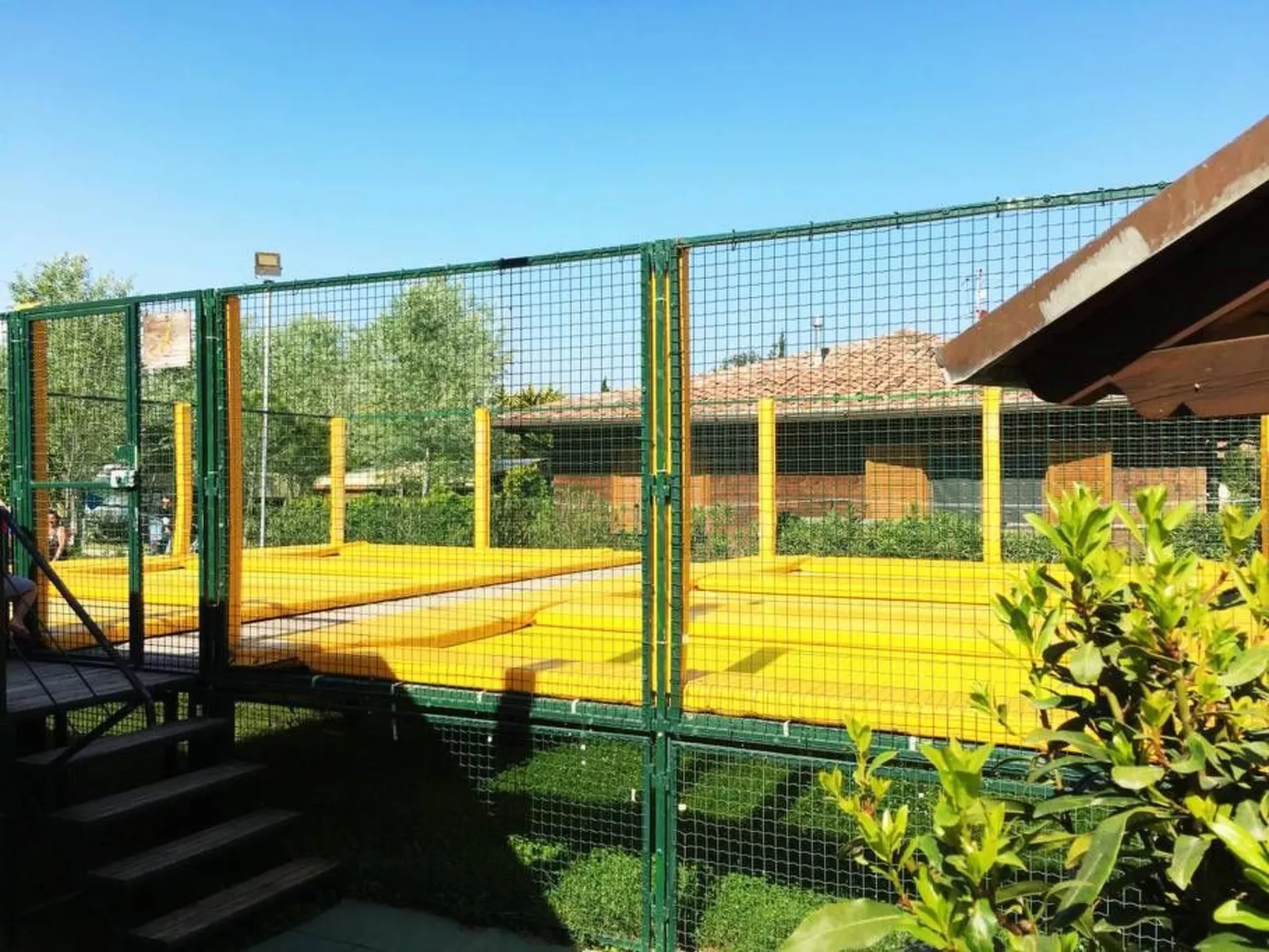 Mobilheim auf einem Campingplatz in der Nähe des Meeres und von Pisa - Image-tags.info