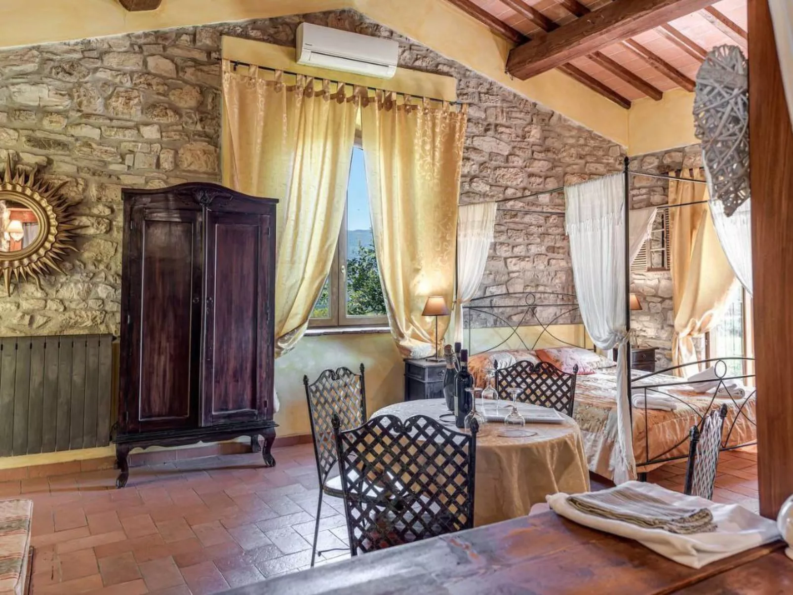 Villa Silvia-Image-tags.info