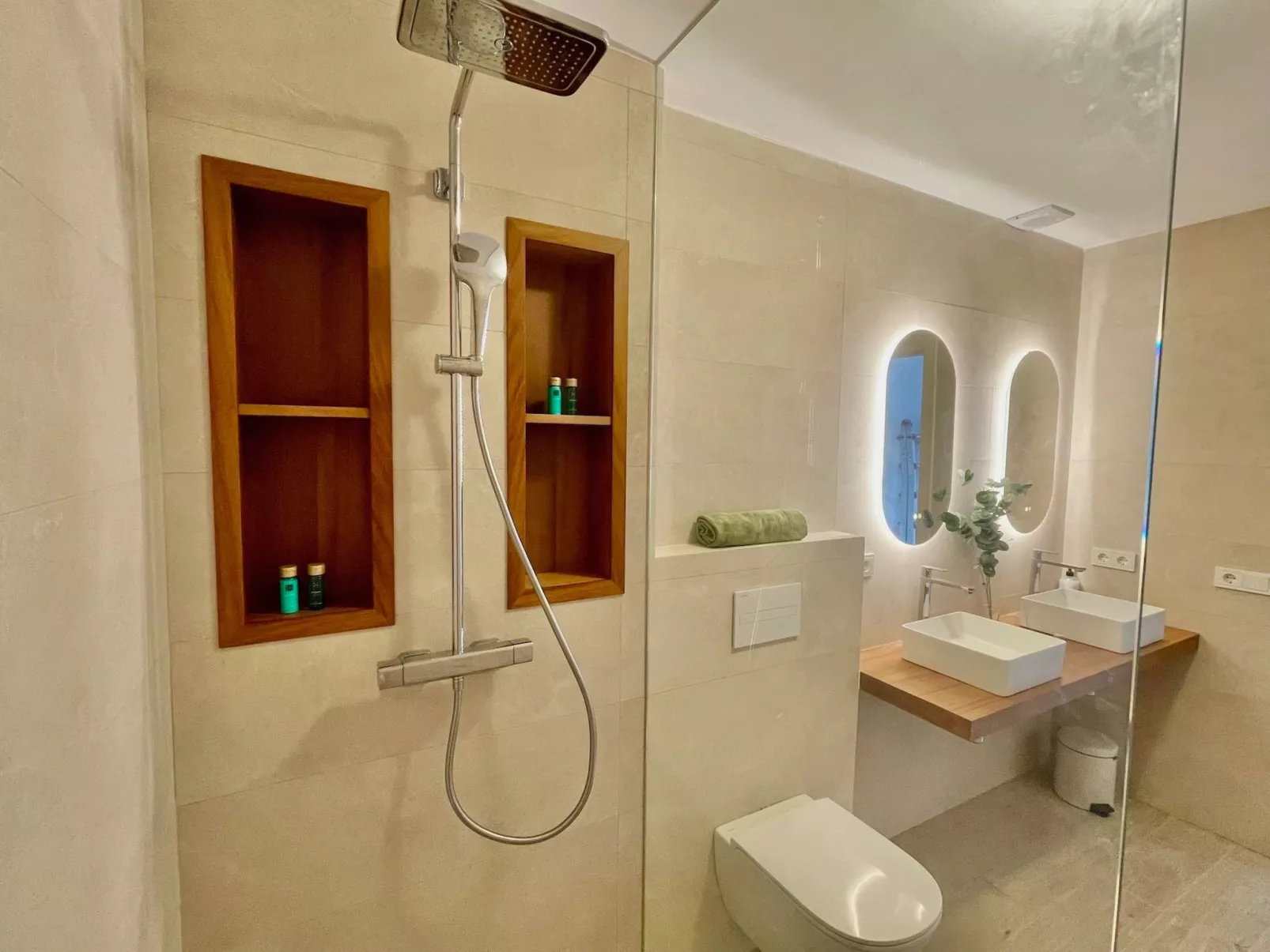 Villa Joie de Vivre - Geräumige Luxusvilla zur Miete-Image-tags.info