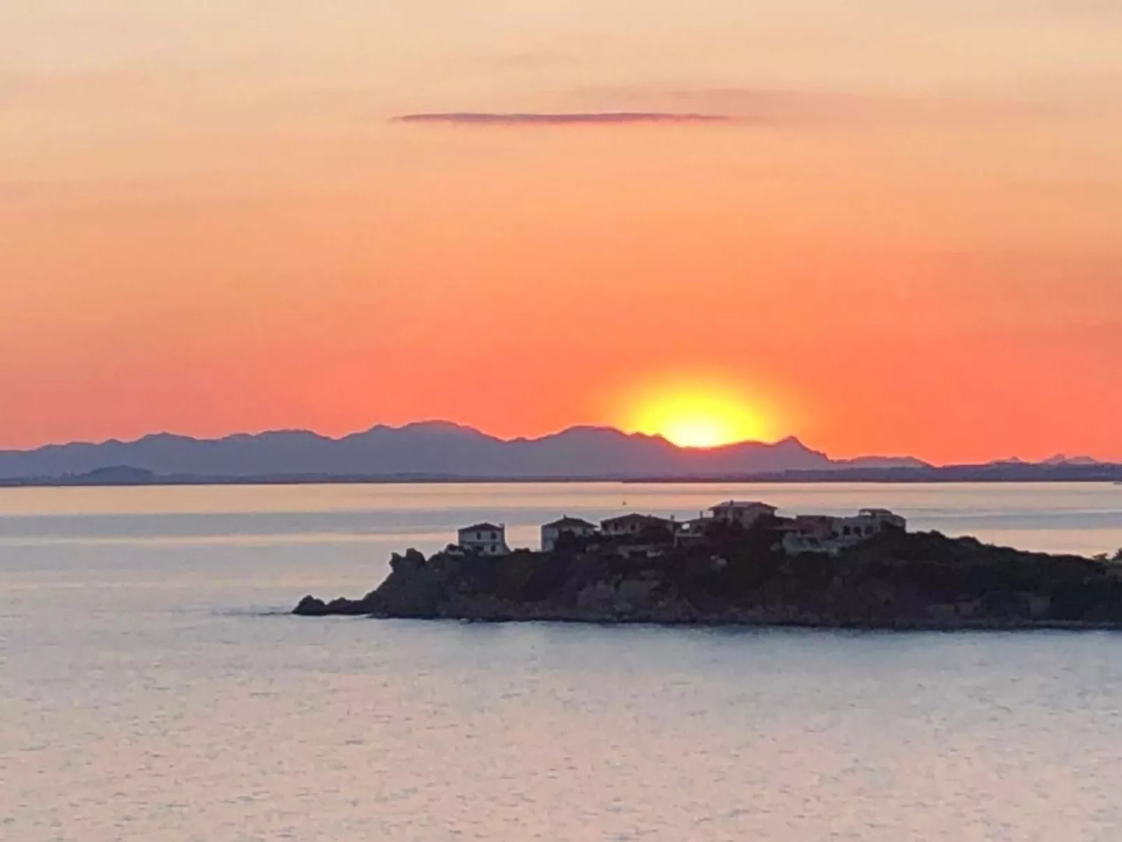 Wohnung in Torre Delle Stelle mit Terrasse und Grill, nah am Strand-Image-tags.info