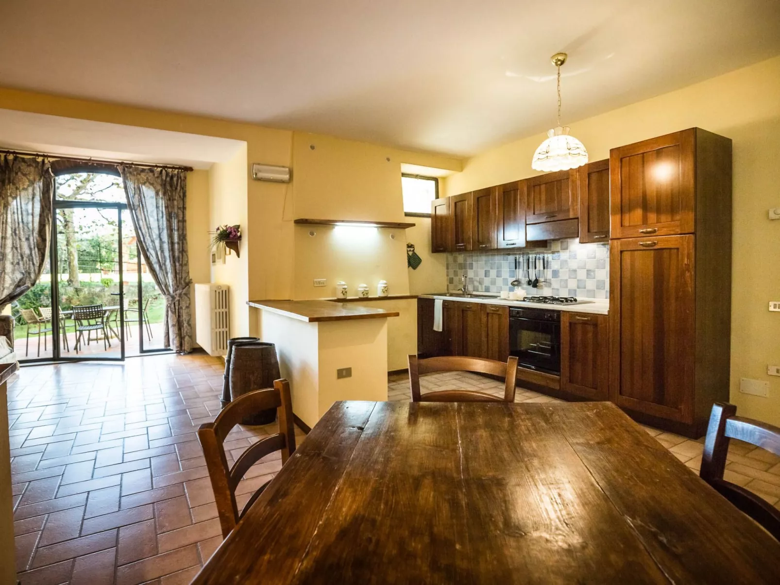 Bouganville' Anwesen mit Terrasse