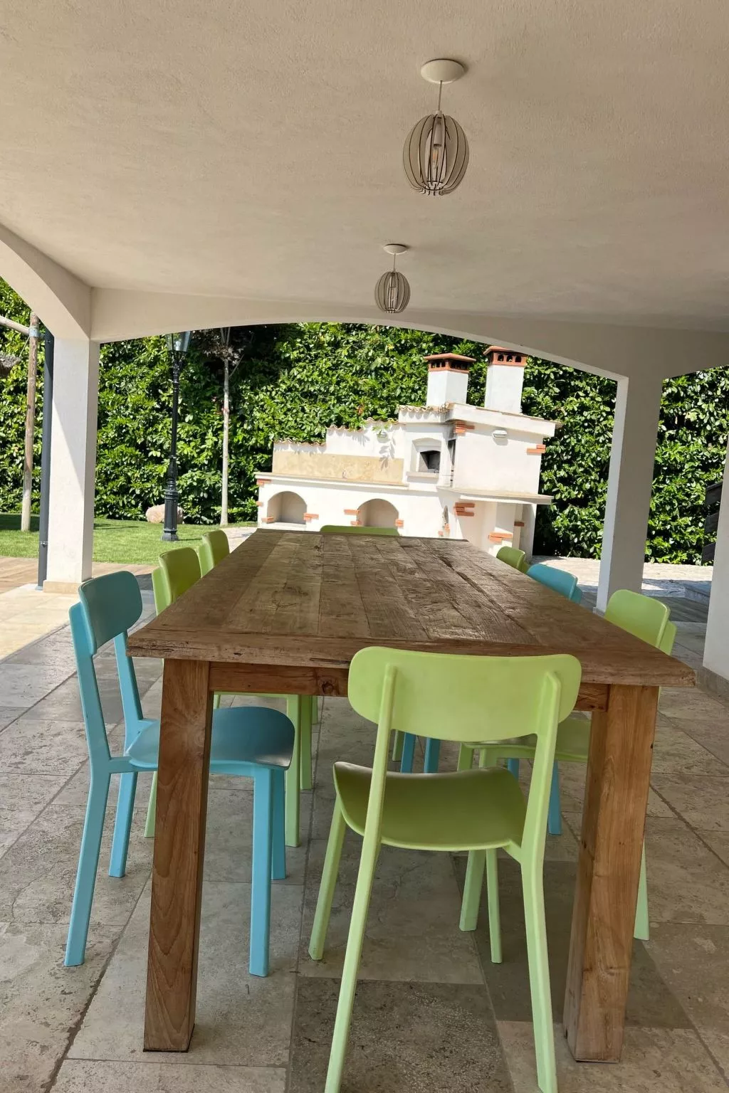 Villa am Gardasee mit großem Pool und Garten-Buiten