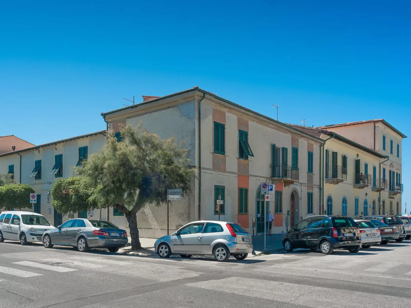 Wohnung in Marina Di Pisa mit Garten-Buiten
