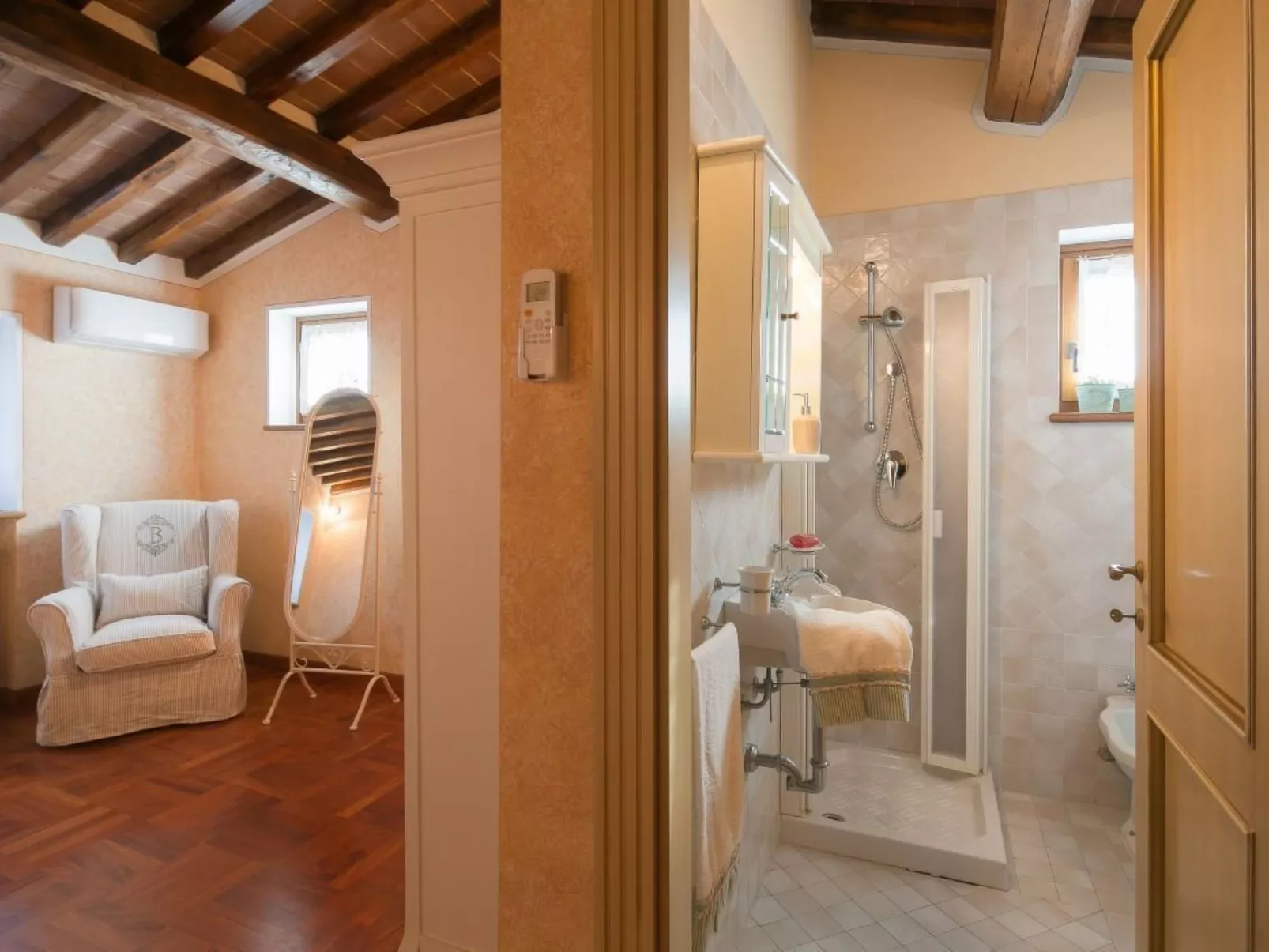 Wunderschöne Wohnung in Cortona mit Großer Terrasse