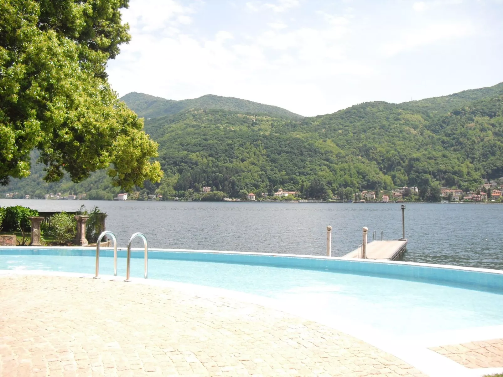 Chalet am See in Porto Ceresio