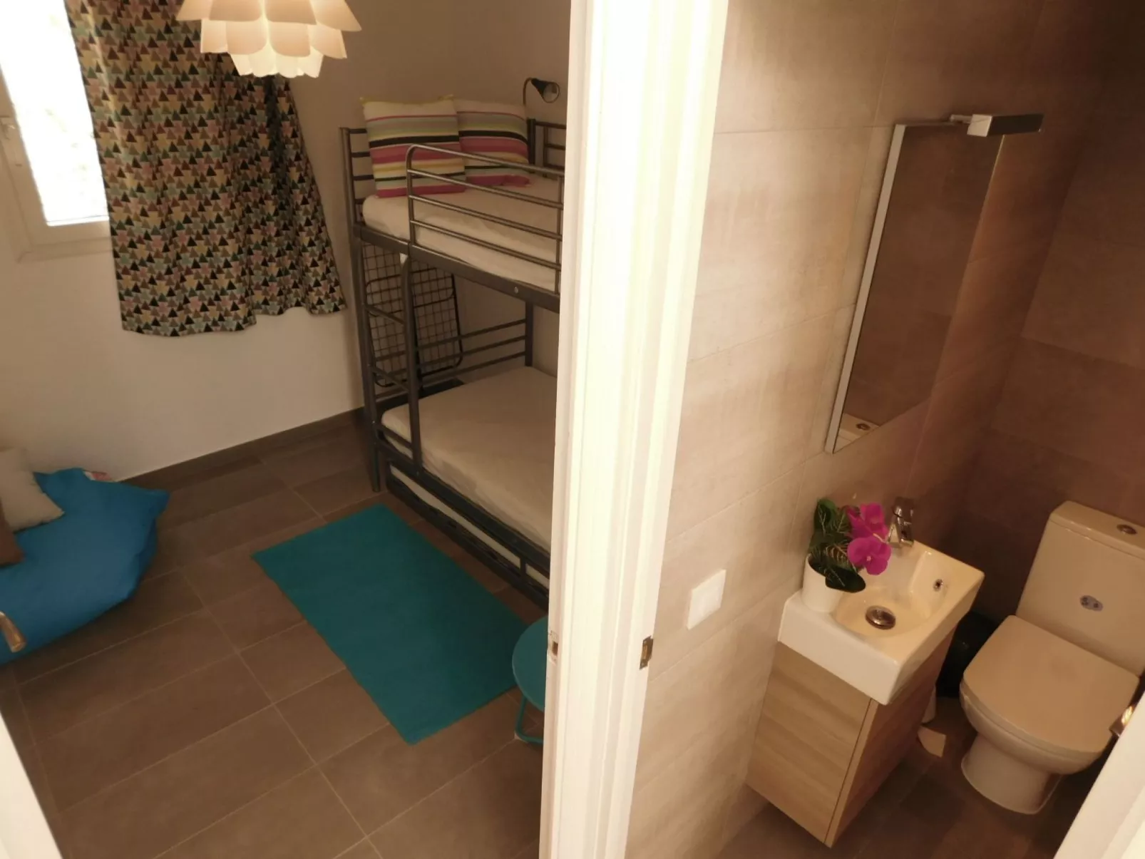 Renoviertes Ferienhaus in Roses mit Terrasse-Binnen