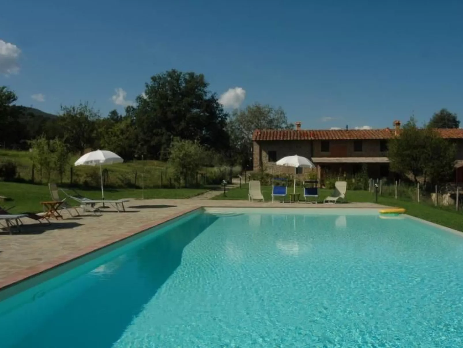 Wohnung in Figline Valdarno mit Gemeinschaftspool-Buiten