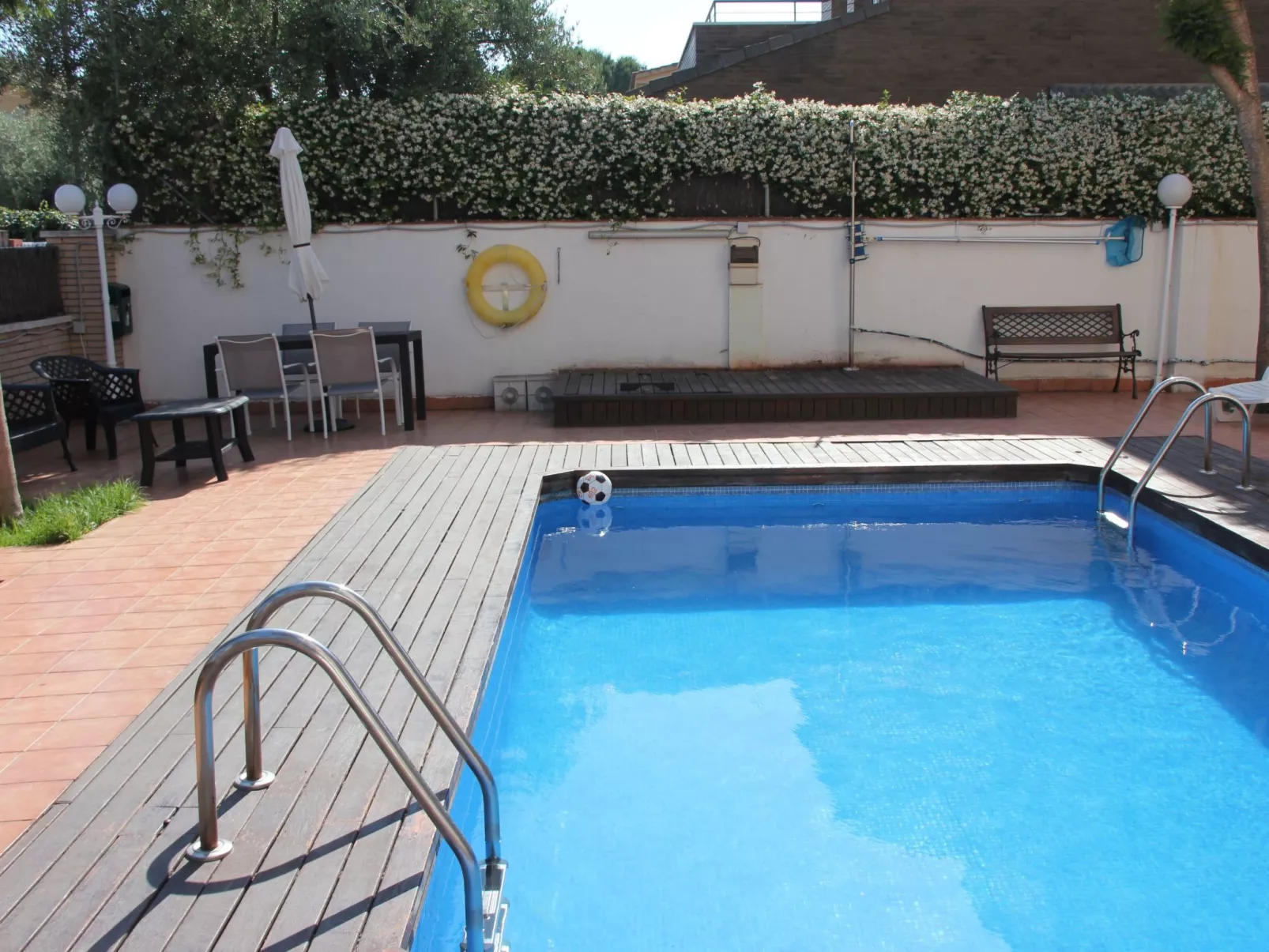 "Caru" mit Terrasse-Buiten