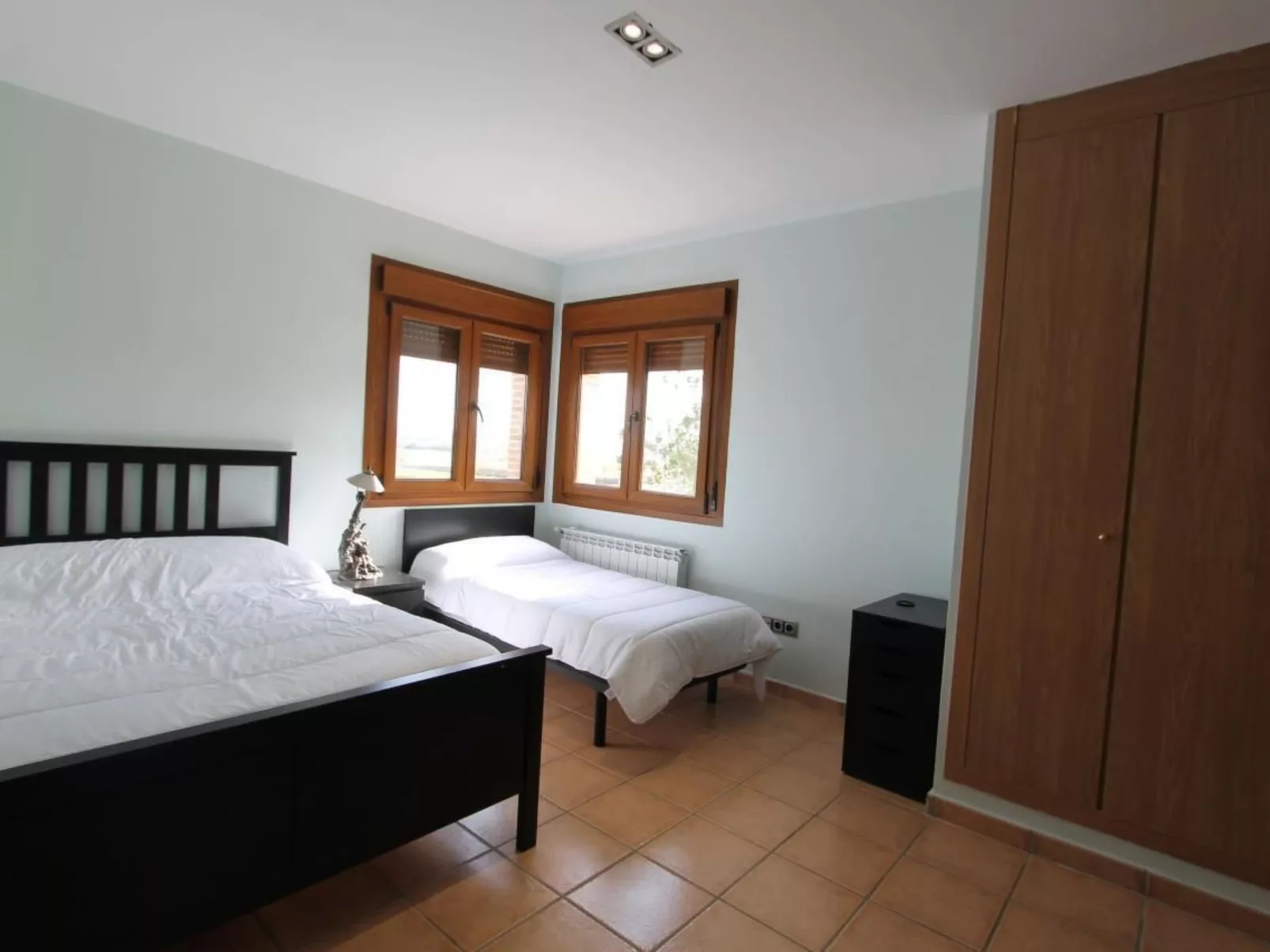 In Seseña mit großem Garten-Binnen