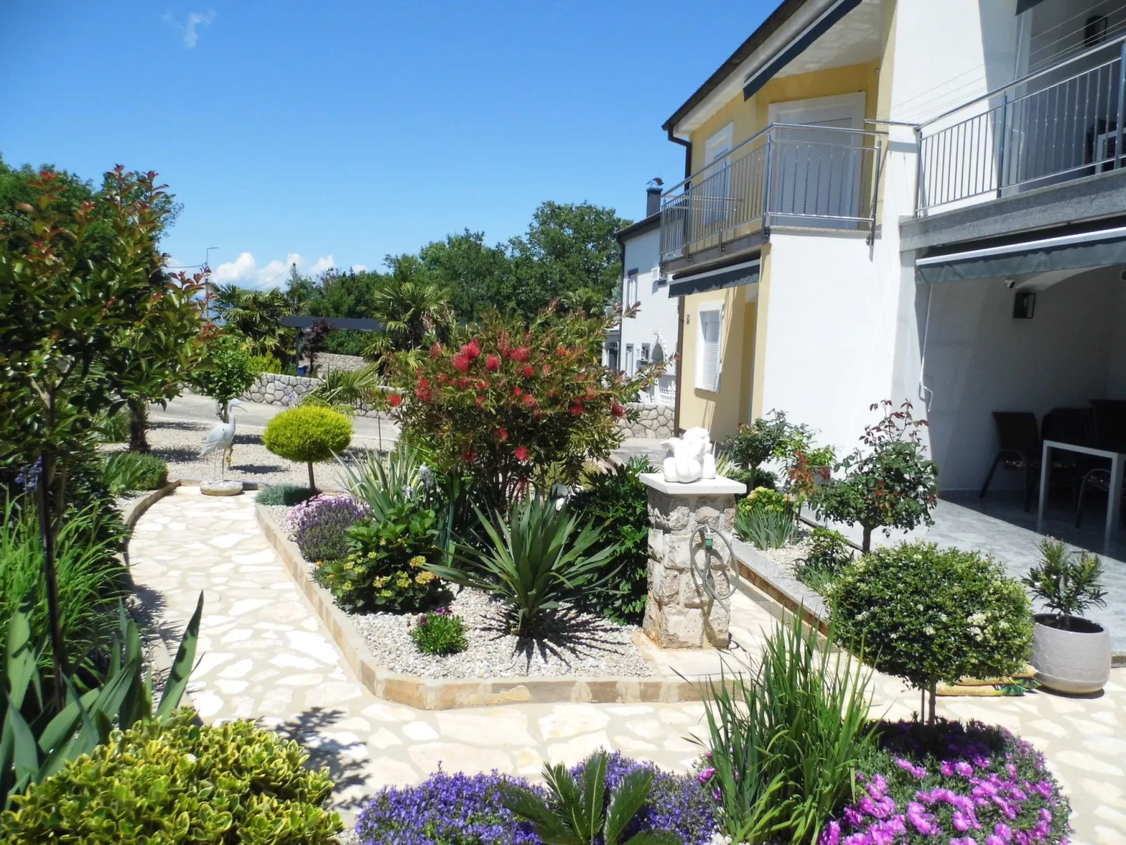 Neue und moderne, voll ausgestattete Wohnung-Buiten