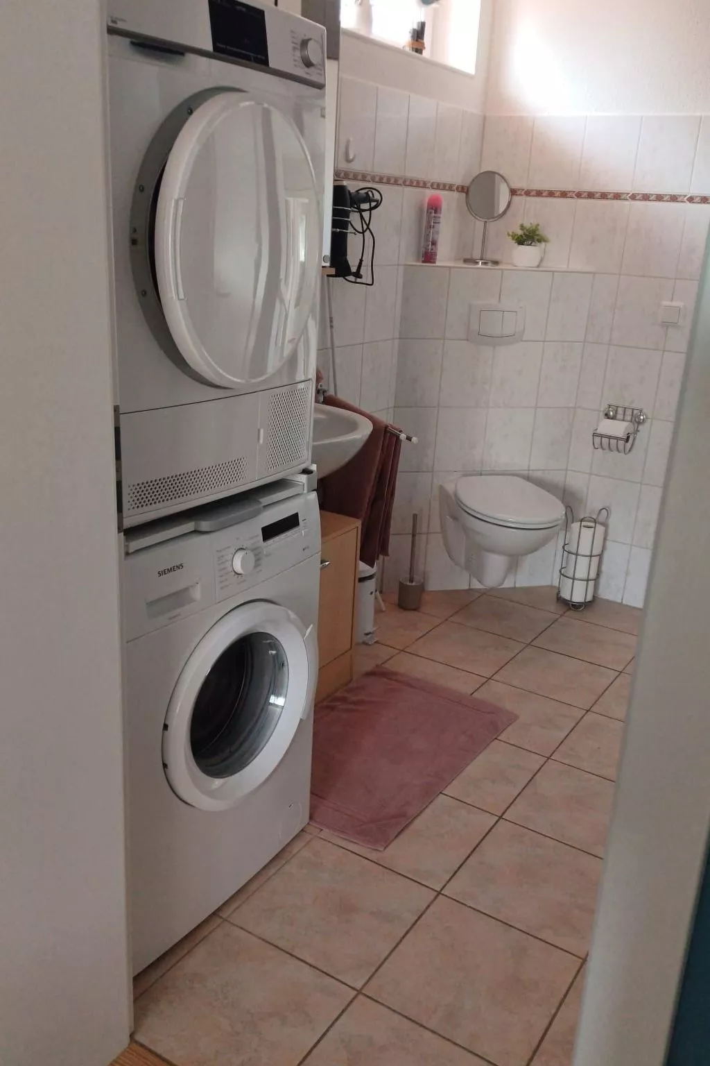 Möllis Ferienwohnung-Binnen