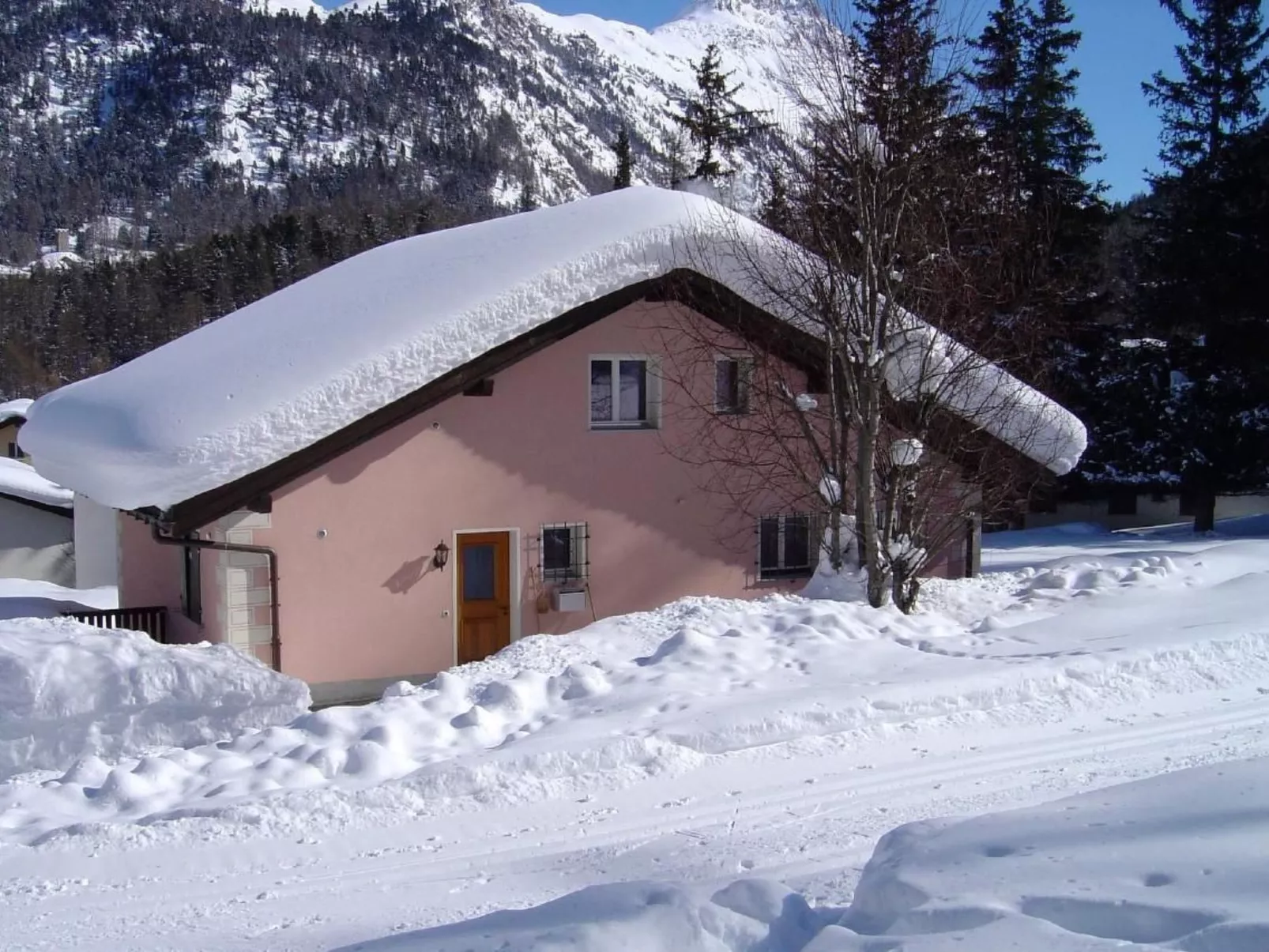 Chesa Suot God-Binnen