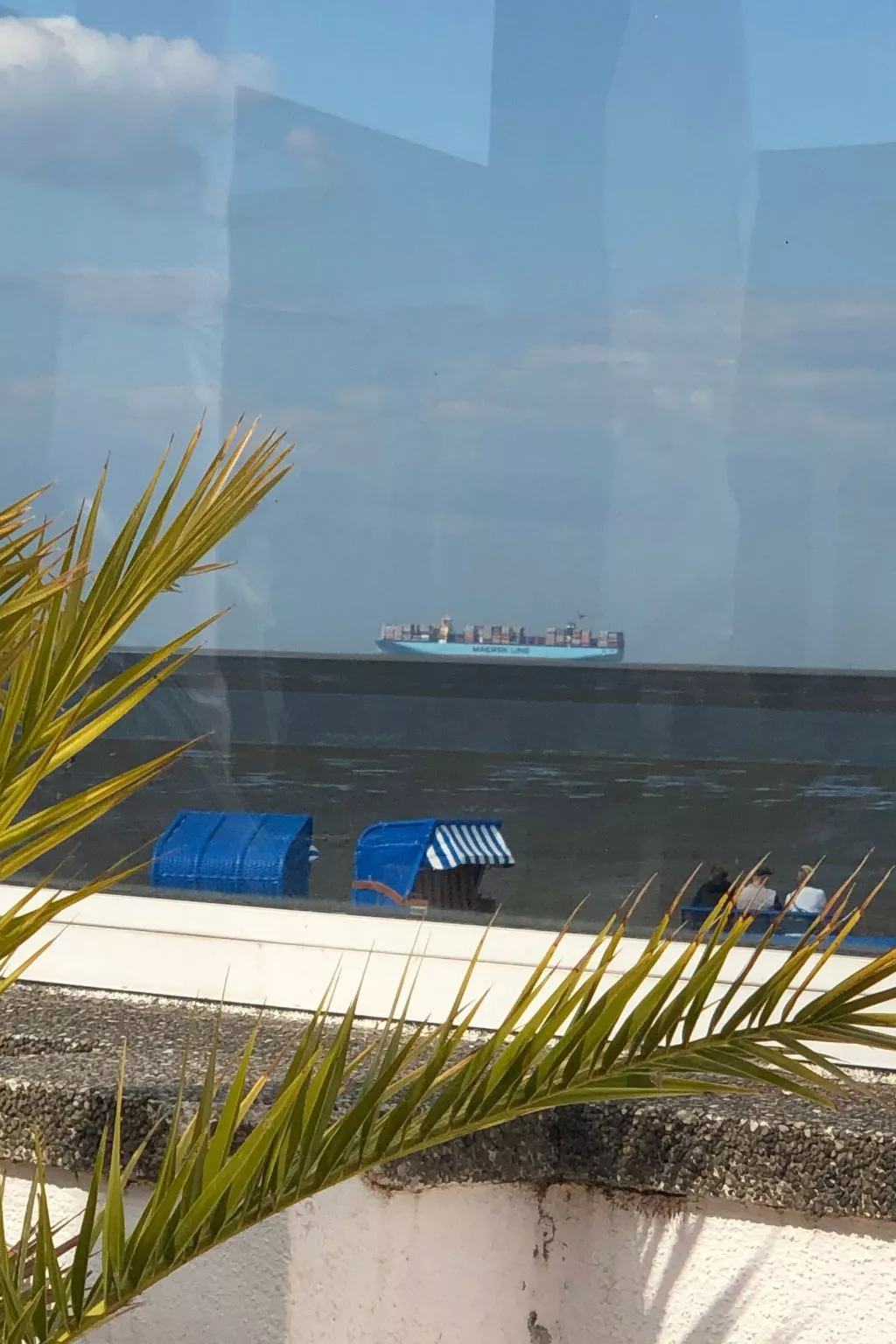 Nurdachhaus in Burhave mit Garten-Buiten