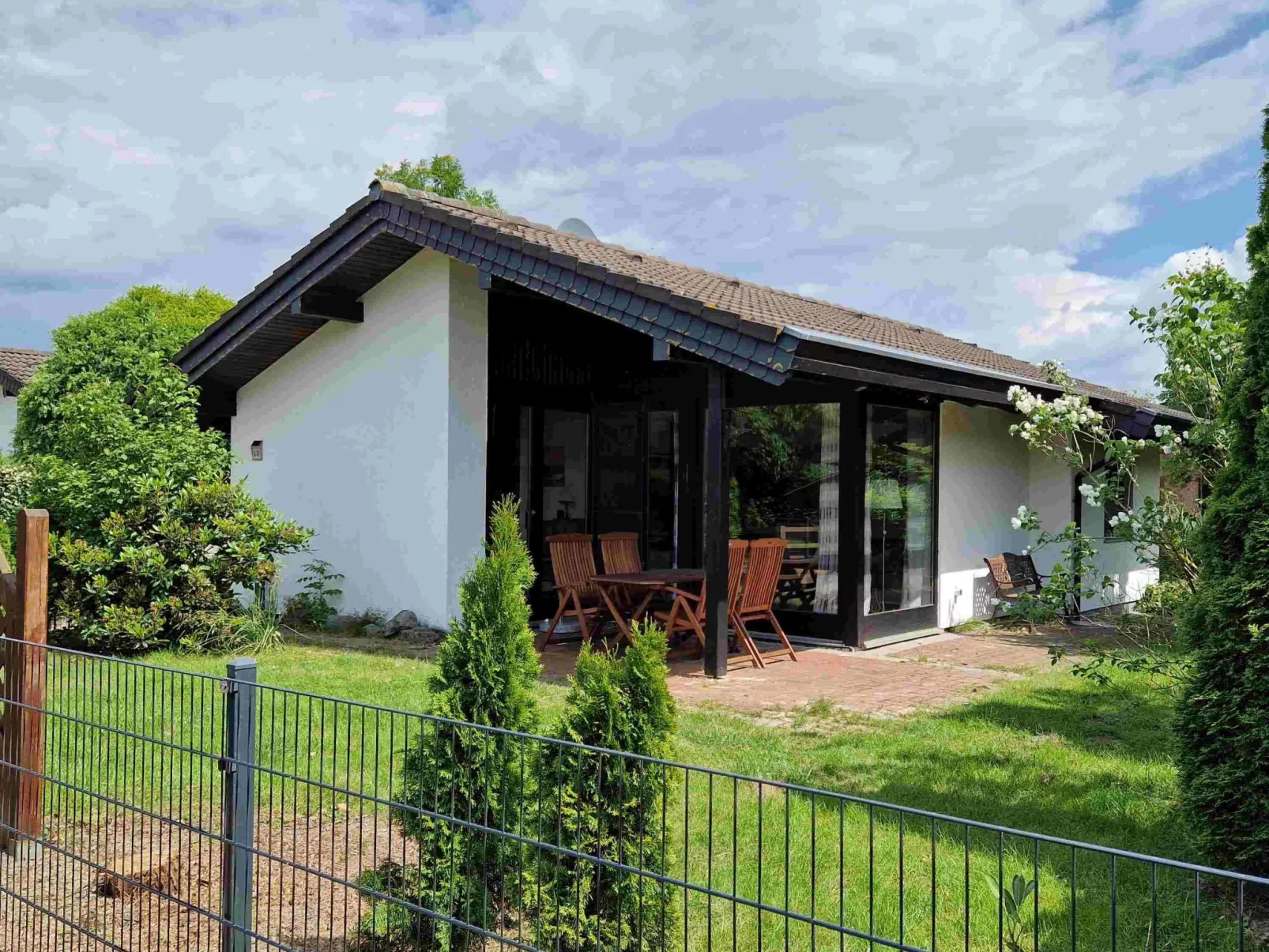 L3 Eingezäuntes Ferienhaus in Eckwarderhörne-Binnen