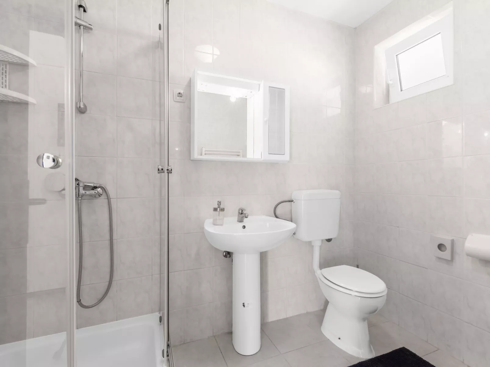 Schöne Ferienwohnung Morena-Binnen