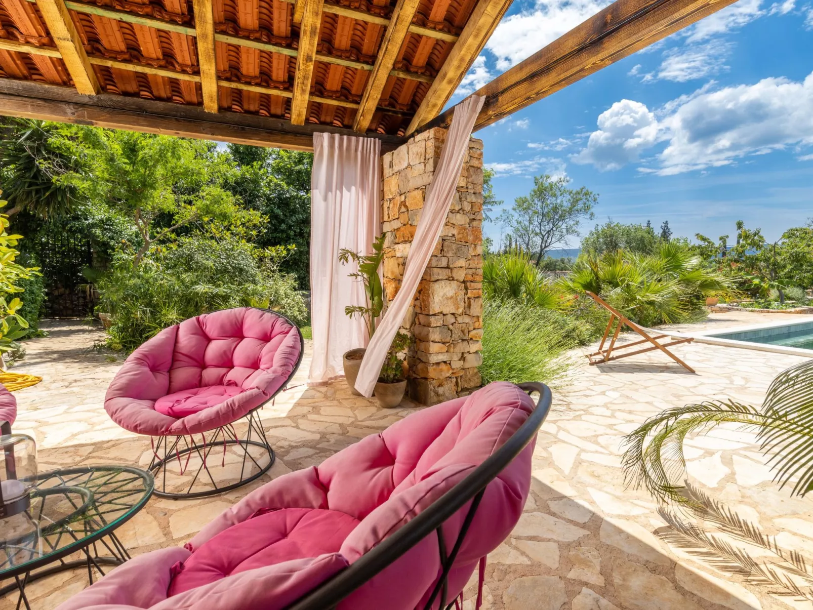 In Rudina mit Privatem Pool-Buiten