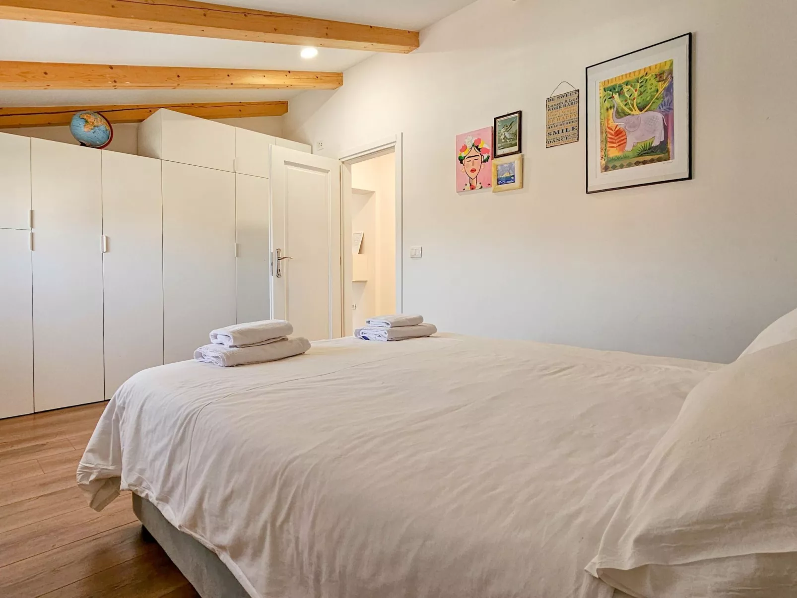 "Lara A4" mit Balkon-Binnen