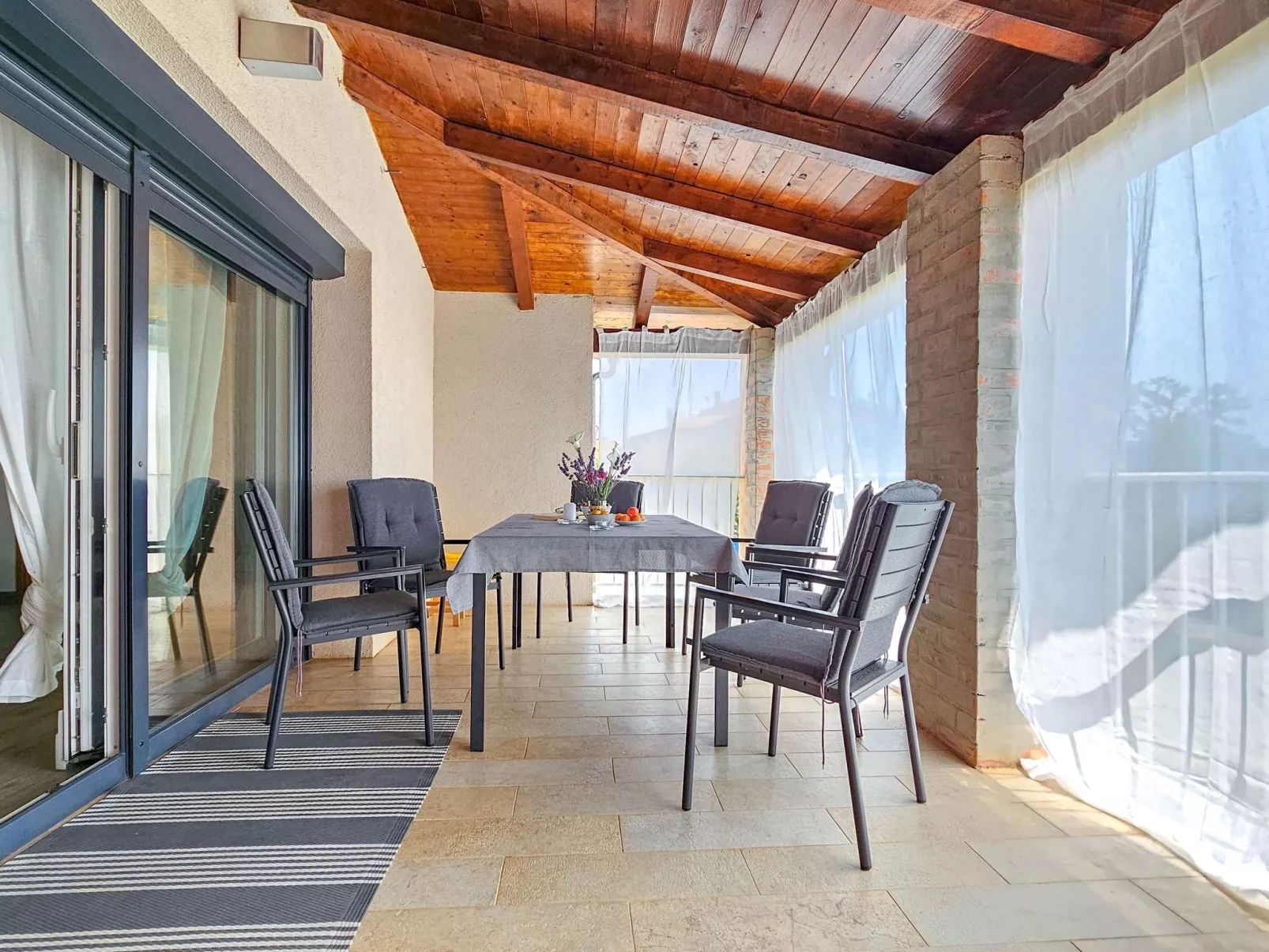 "Ines A5" mit Balkon-Binnen