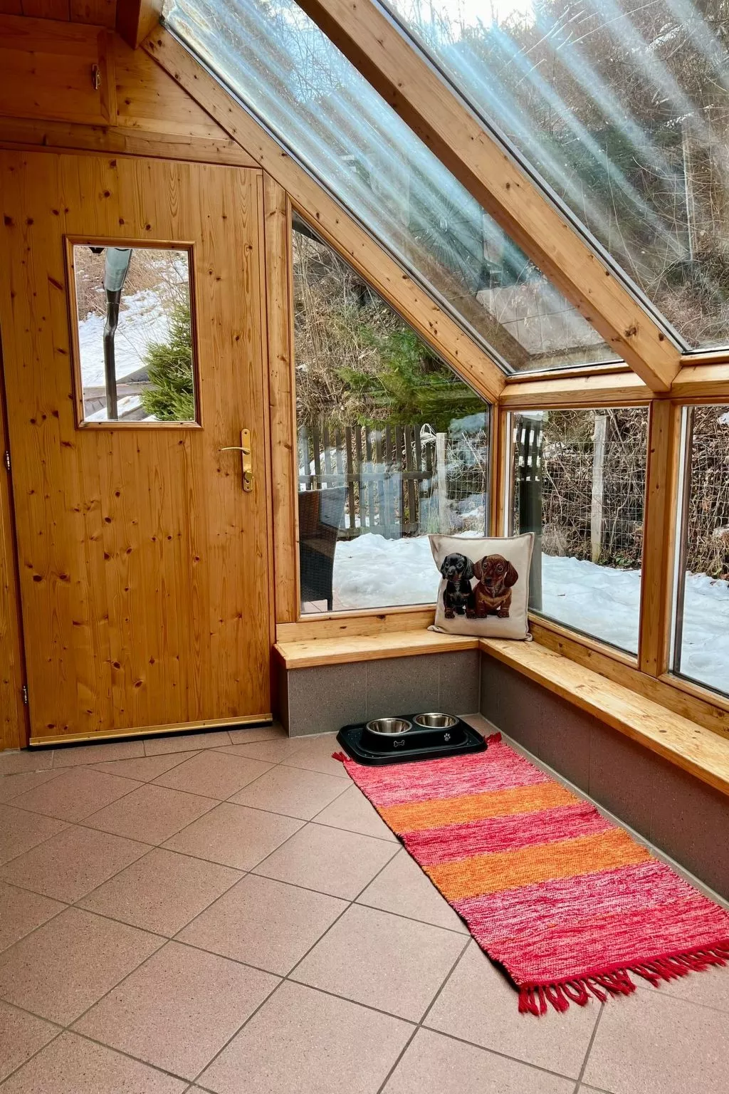 Umundumhütte-Binnen