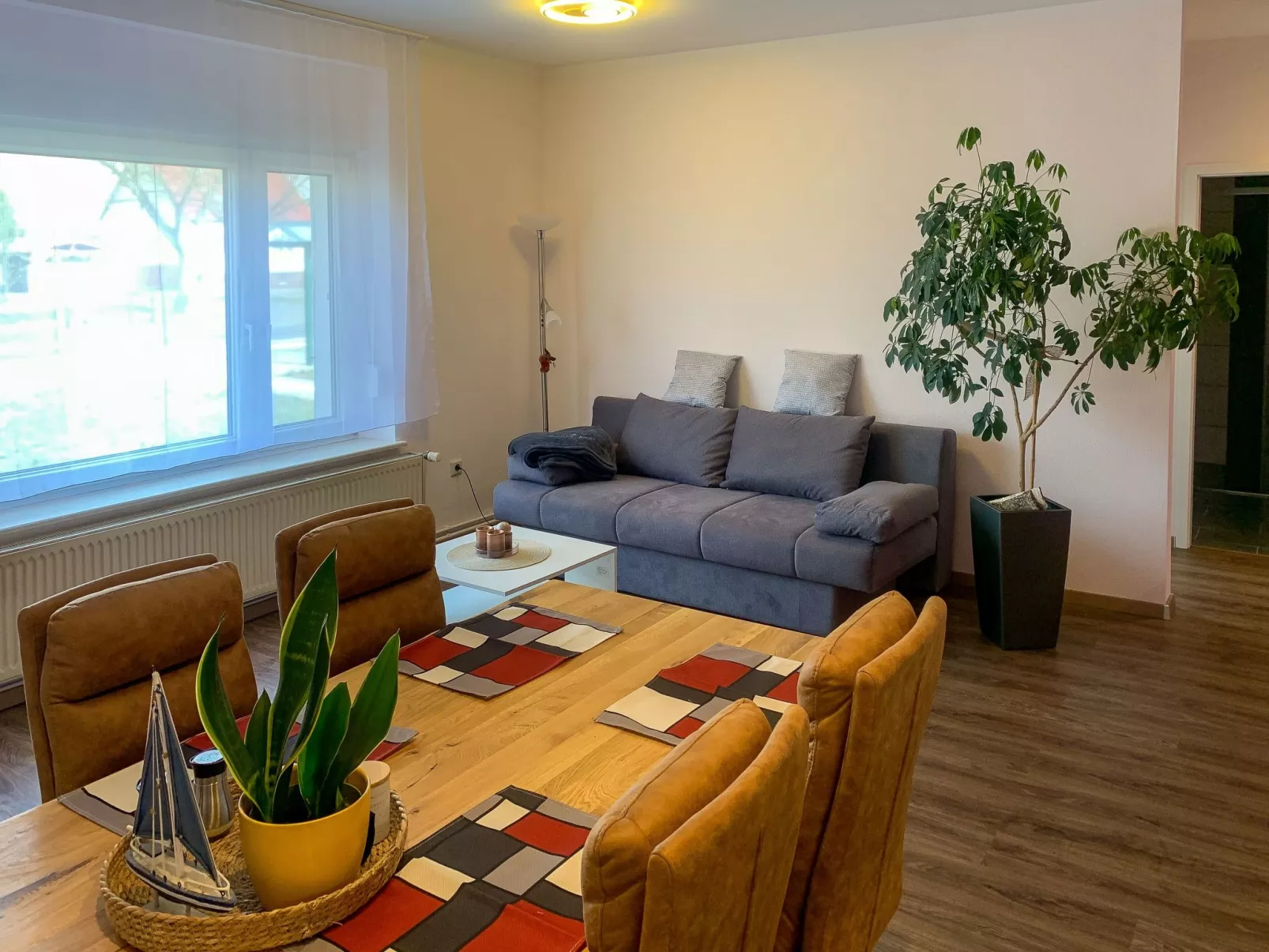 Top-moderne Ferienwohnung für 4 Personen mit Vollausstattung auf schönem, frühe-Binnen