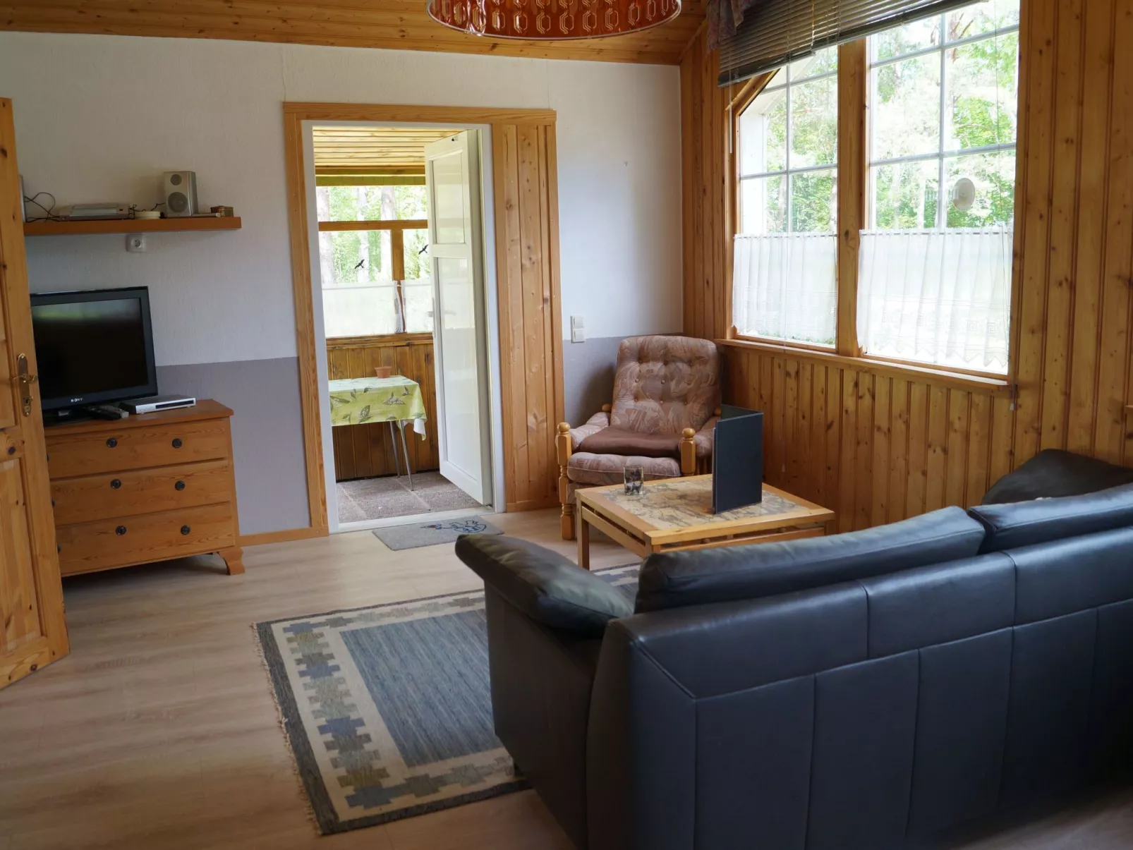 Haus Lena auf großem Grundstück am Waldrand-Binnen