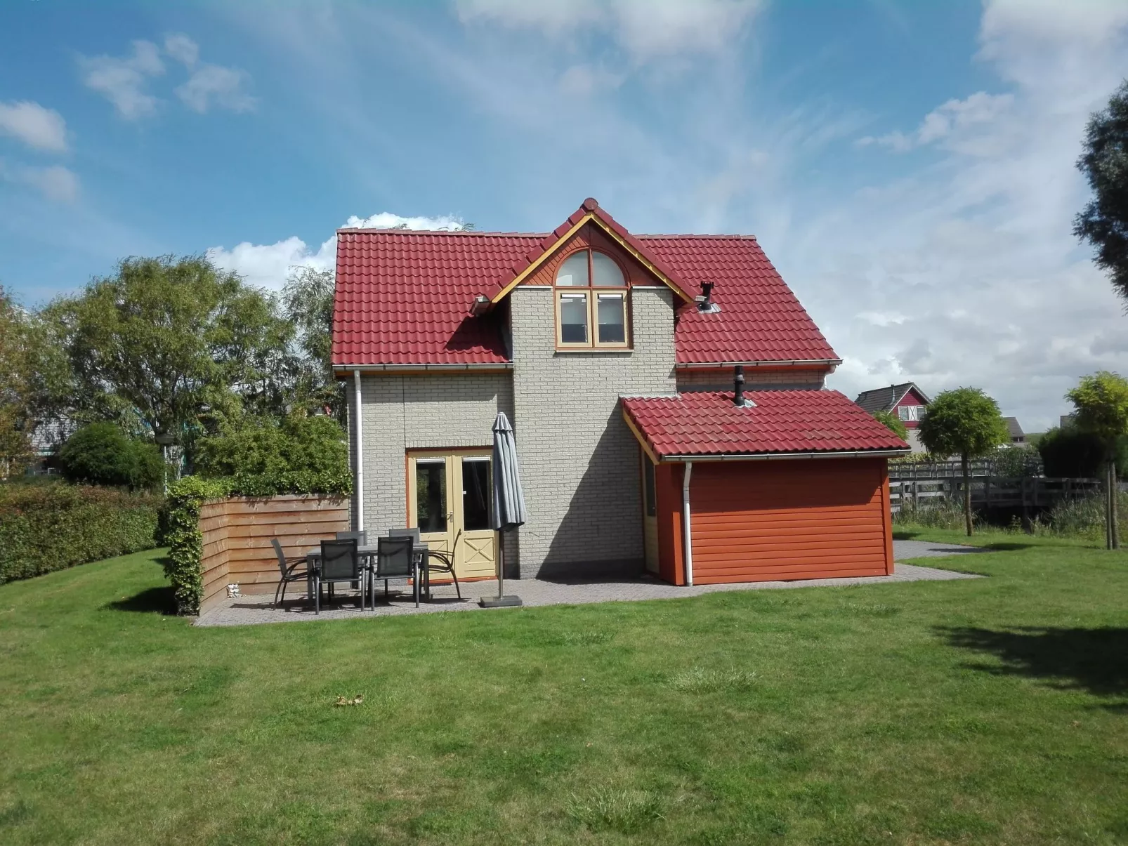 Einmalige, ruhige Ferienvilla im Grünen-Buiten