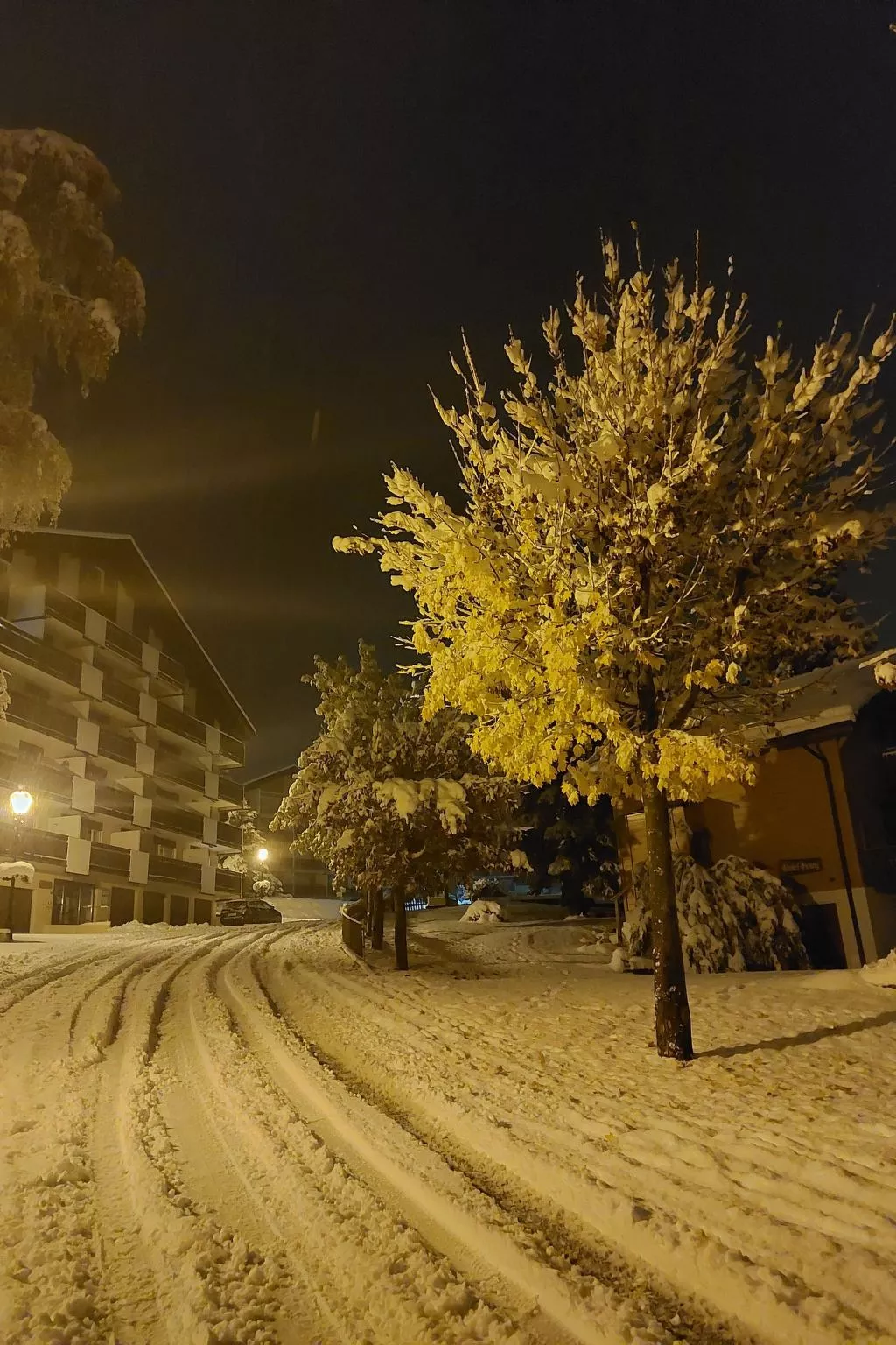 Renoviertes Studio mit mäjestätischer Aussicht-Buiten