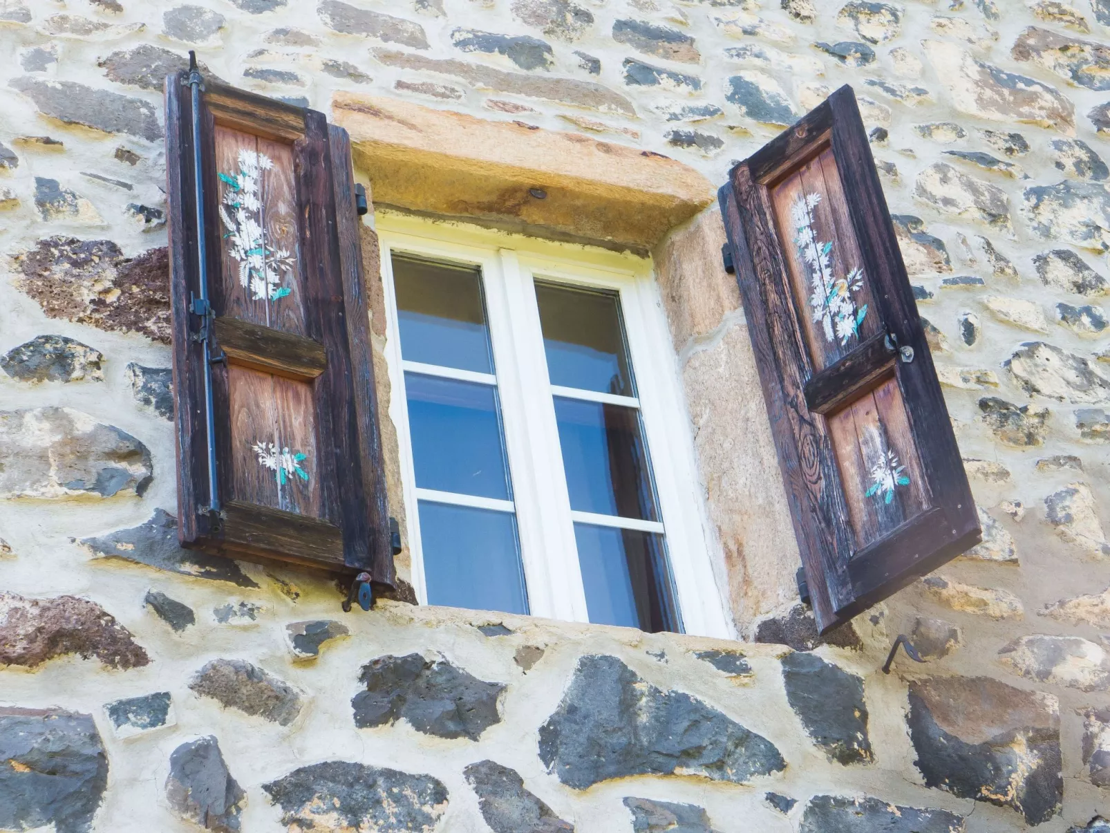Gemütliches Steinhaus mit Garten-Buiten