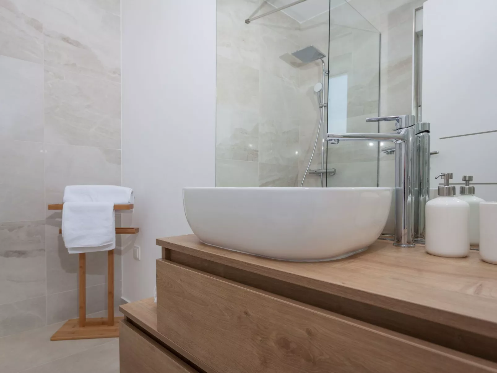 Wunderschöne Ferienvilla Lomari-Binnen