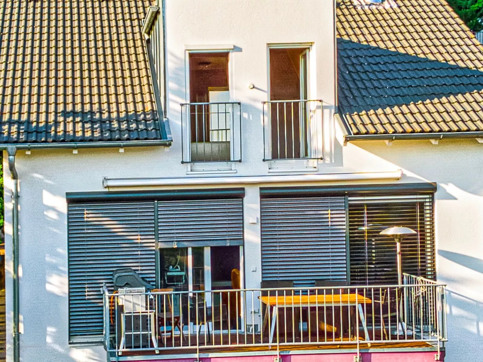 Panoramahaus & Pool-Binnen