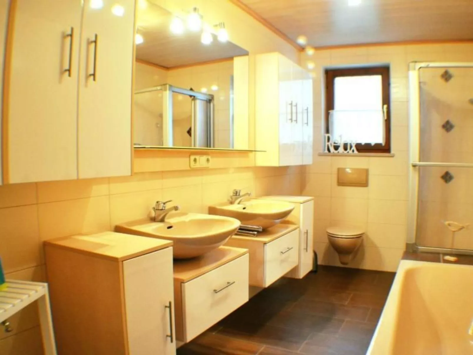 Gemütliche Ferienwohnung in Weiherhäuser mit Garten und Terrasse-Binnen