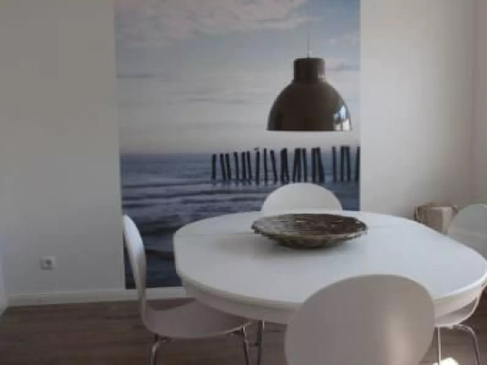 Mit Garten und Parkplatz-Binnen