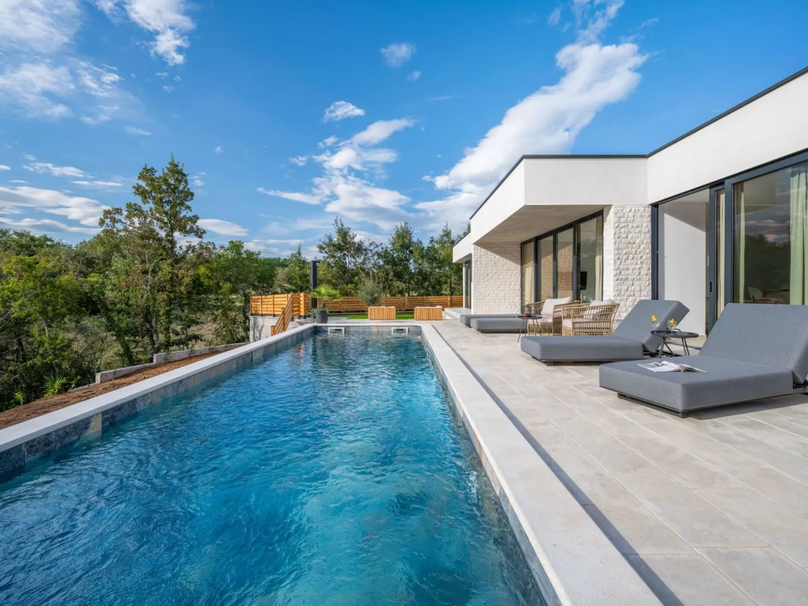 Sunset Villa Santalezi-Binnen