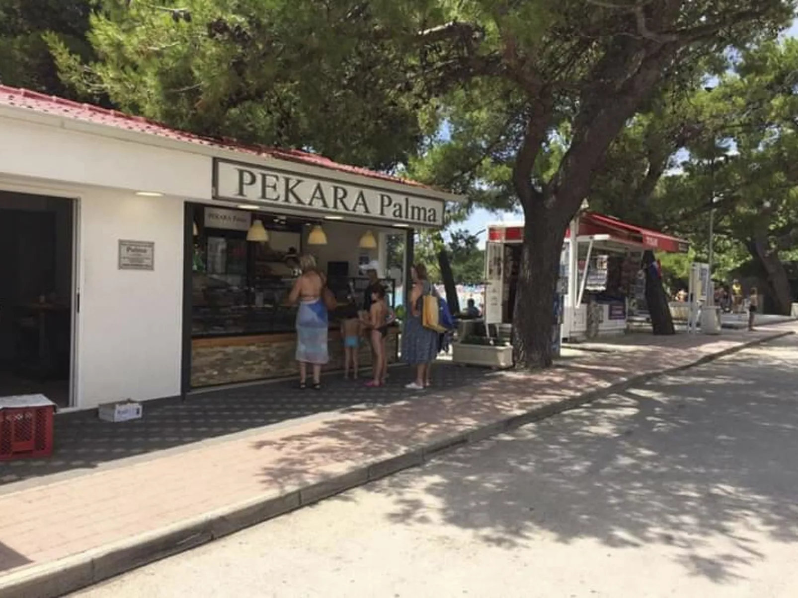 Weiße Idylle auf dem blauen Meer-Buiten