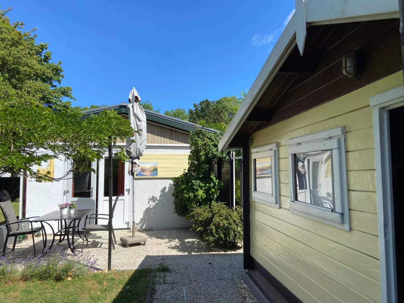 Kleines Haus mit Garten, direkt hinter dem Deich-Buiten