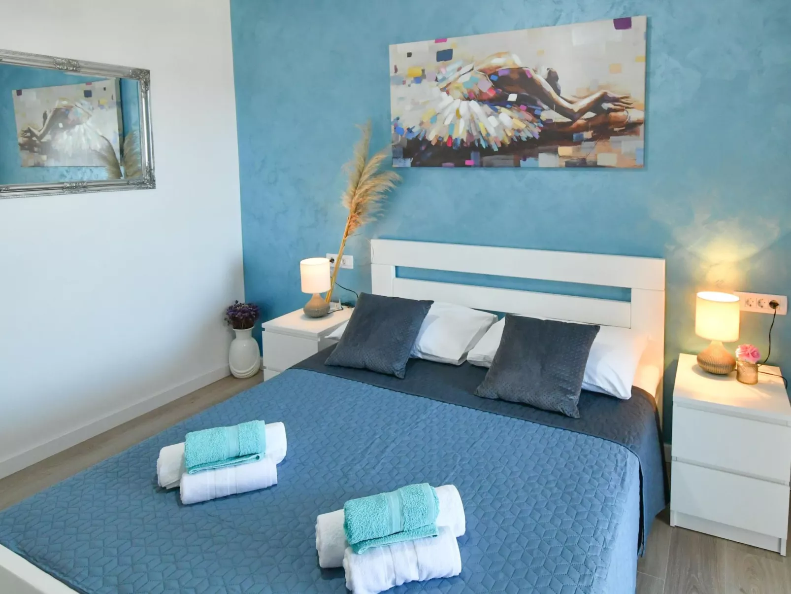 Mit privatem Parkplatz-Binnen