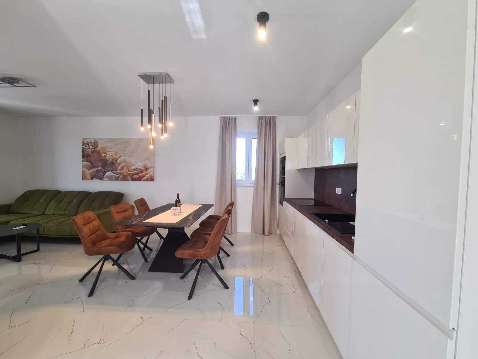 Neue Villa Angelo mit Sauna und beheiztem Pool-Binnen