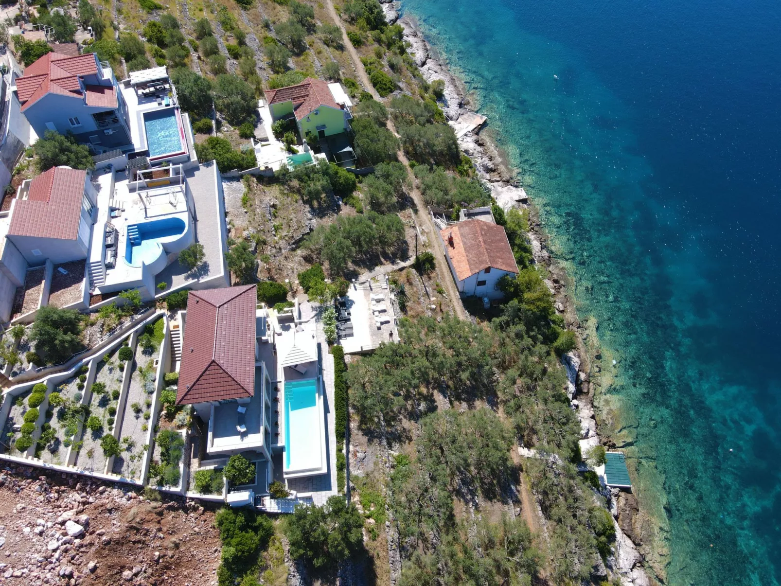 "vila Belveder" mit Infinity-Pool-Buiten