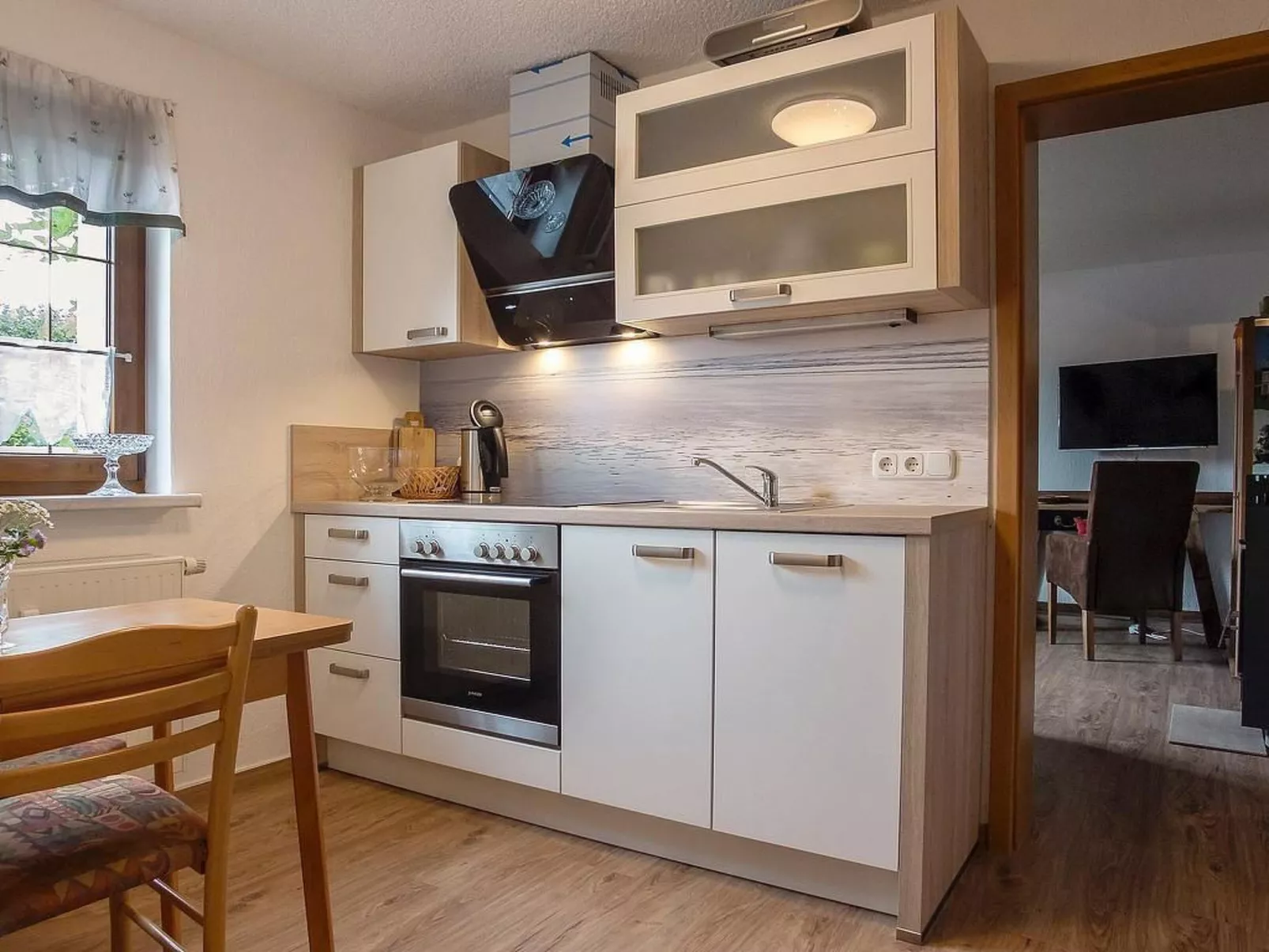 Mit Blick auf das Wasser-Binnen