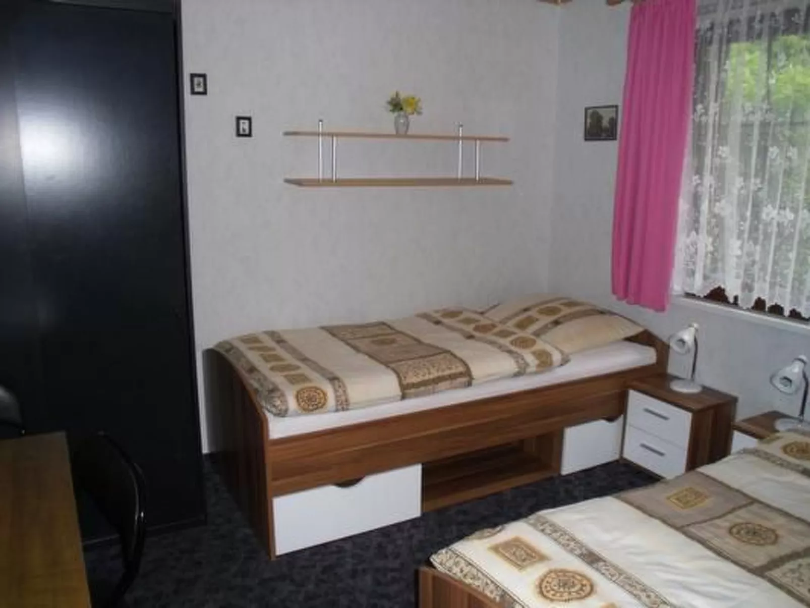 Mit Garten, Grill und Terrasse-Binnen