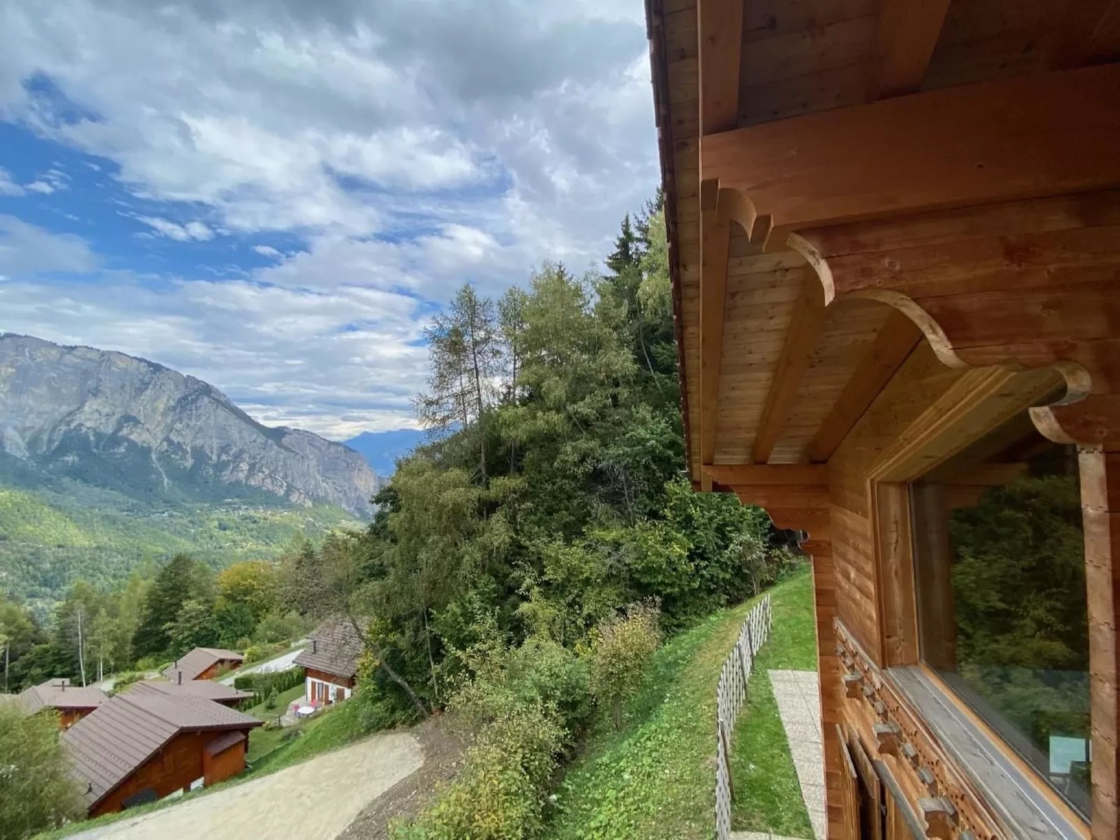 Chalet Alpilles - 4 Zi. mit atemberaubender Aussicht-Binnen