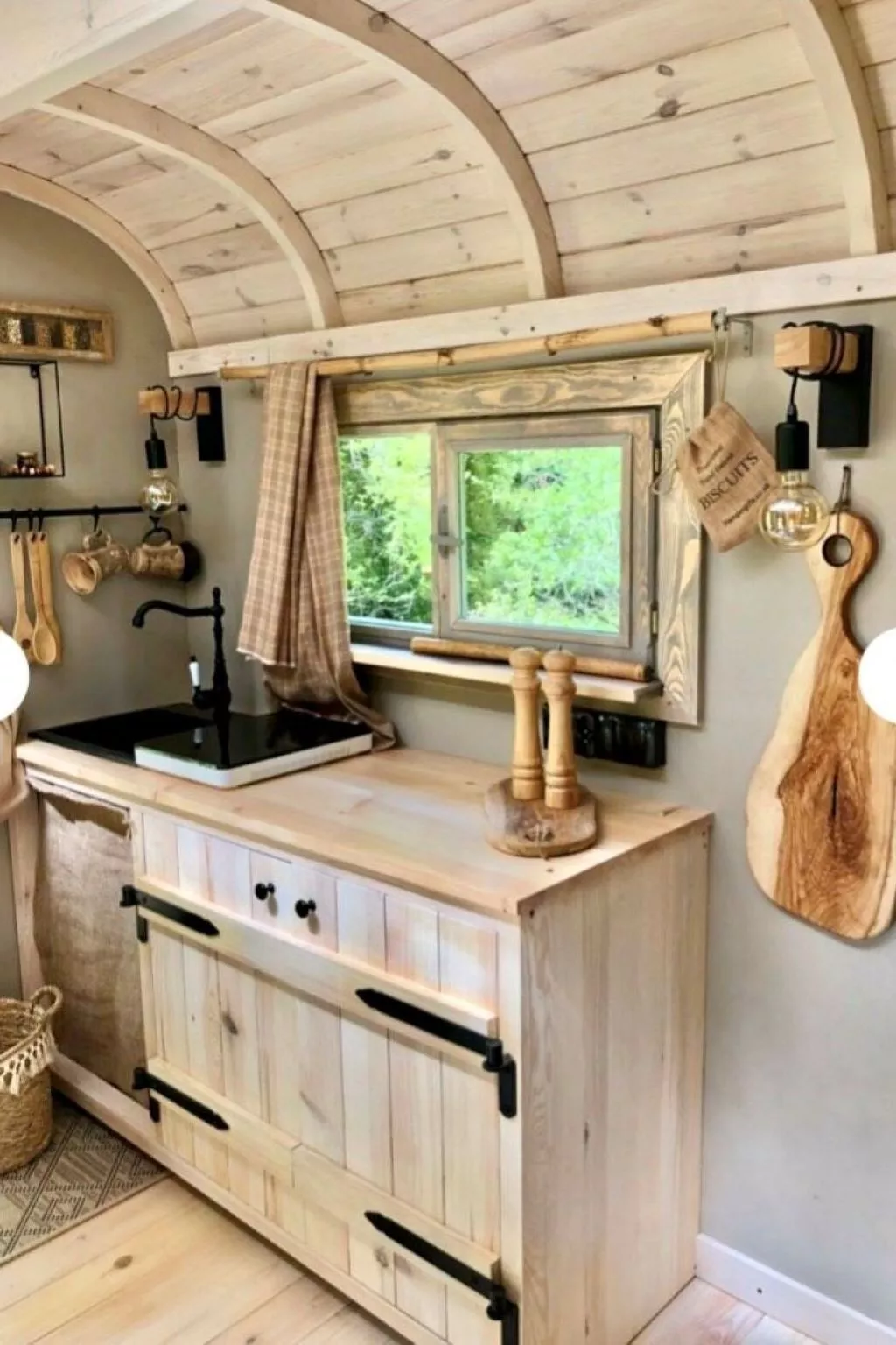 Urlaub Zirkuswagen-Binnen