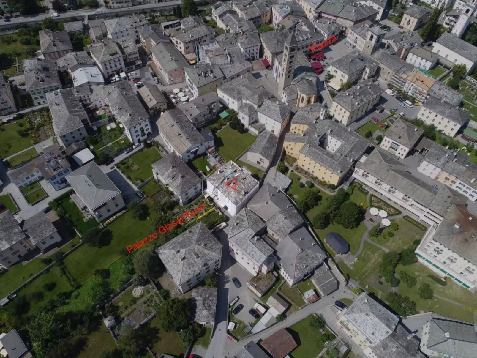 Bündner Zuckerbäckerpalazzo unter Denkmalschutz-Binnen