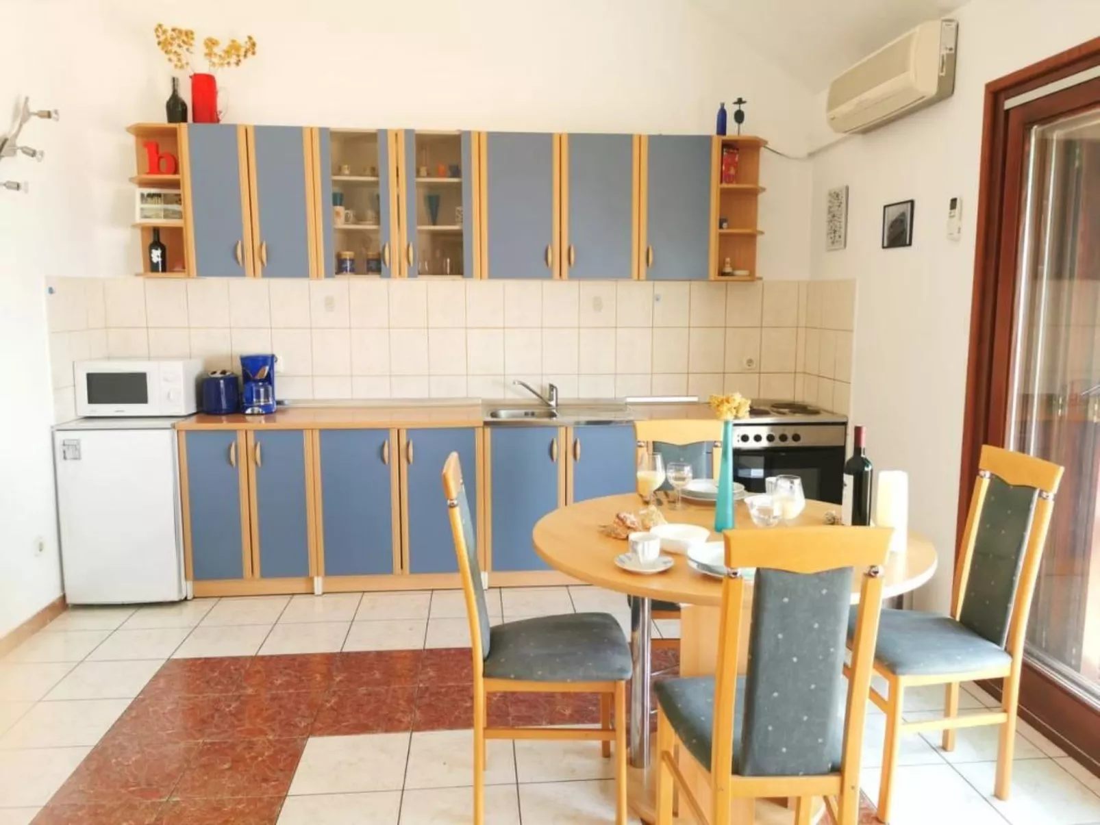 Für 3 Personen  + 1 Kind ca. 55 m&sup2; in Bol, Adriaküste Kroatien (Kroatische-Binnen