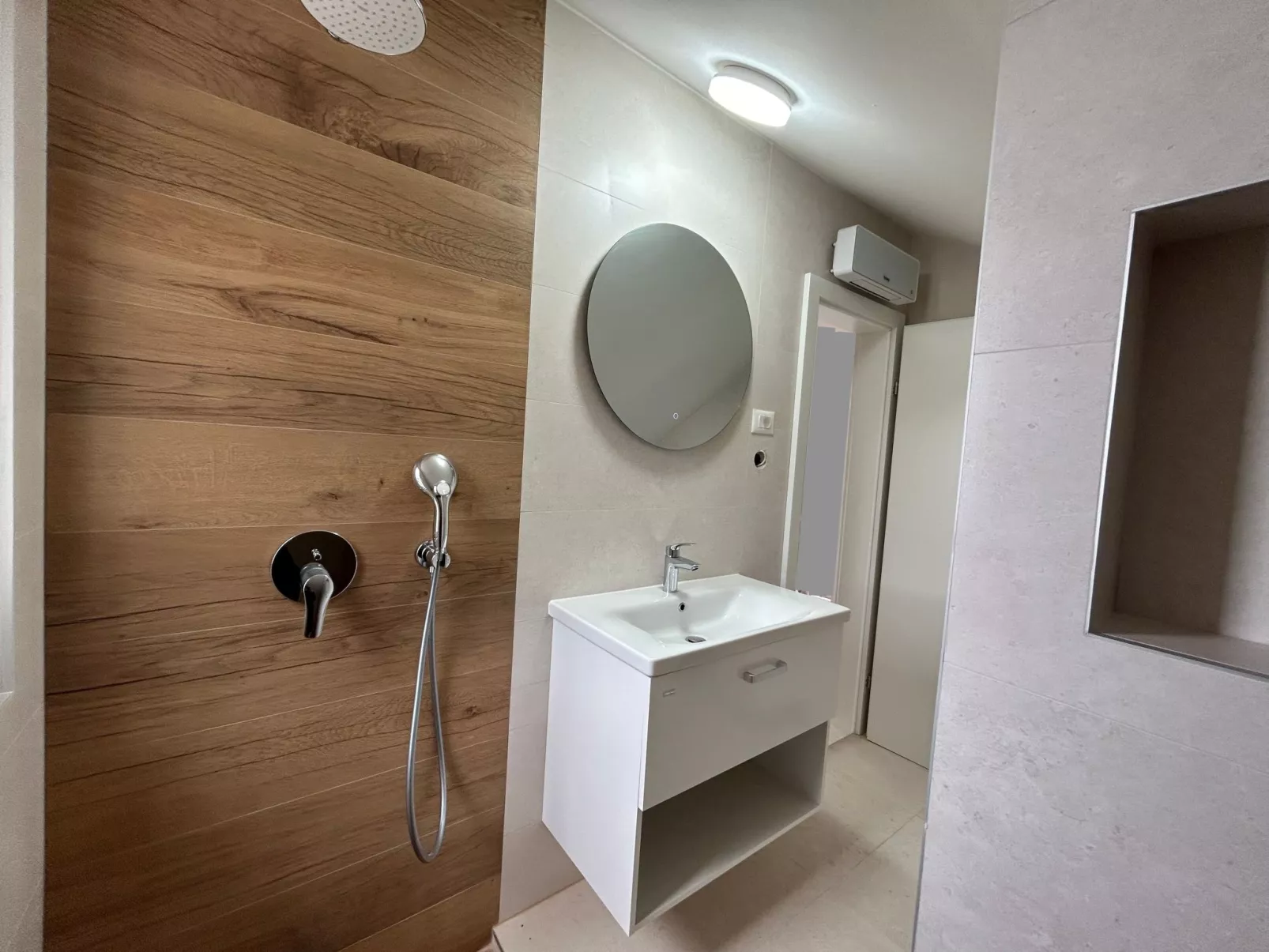 Villa Olivia mit Pool - Spielplatz - Meerblick-Binnen