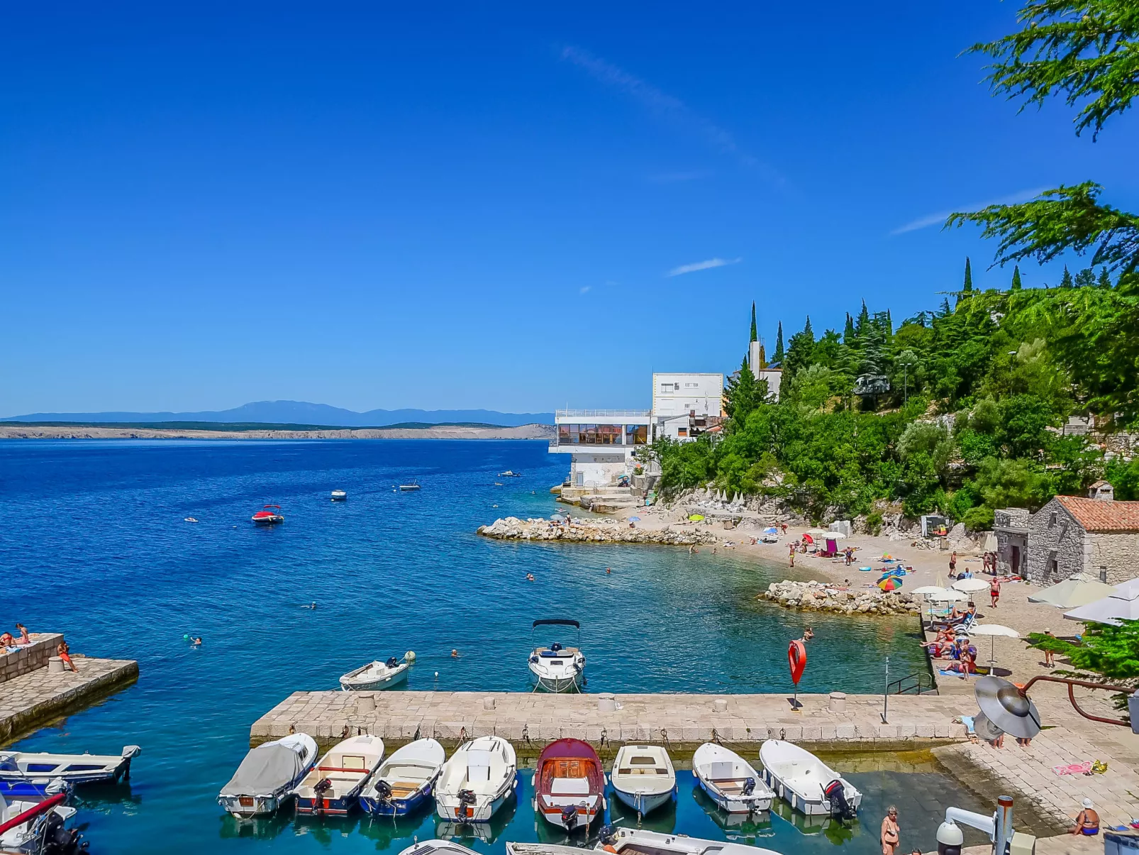 Wohnung 70m vom Strand entfernt, mit AC und WiFi-Omgeving