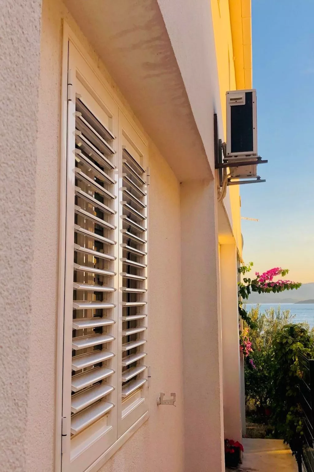 Für drei Personen-Binnen