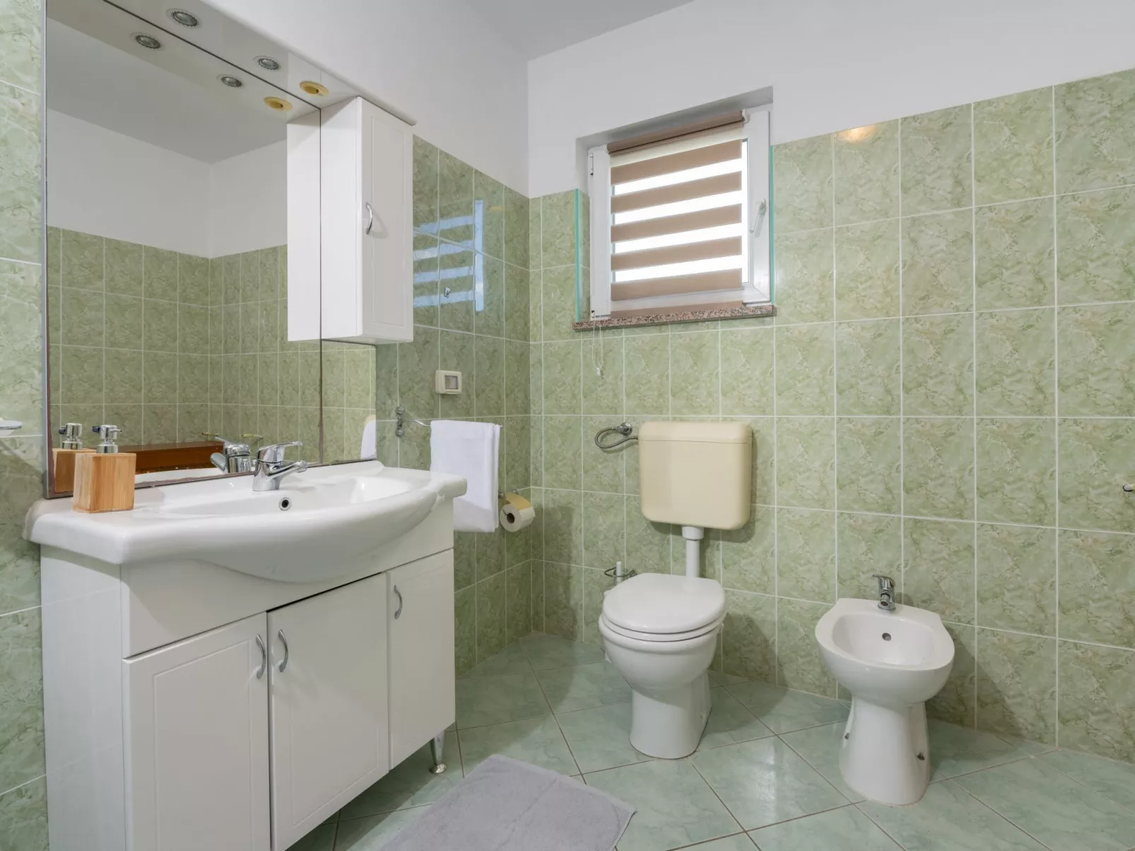 Haus Orange - Familienfreundliche Lage mit Pool-Binnen