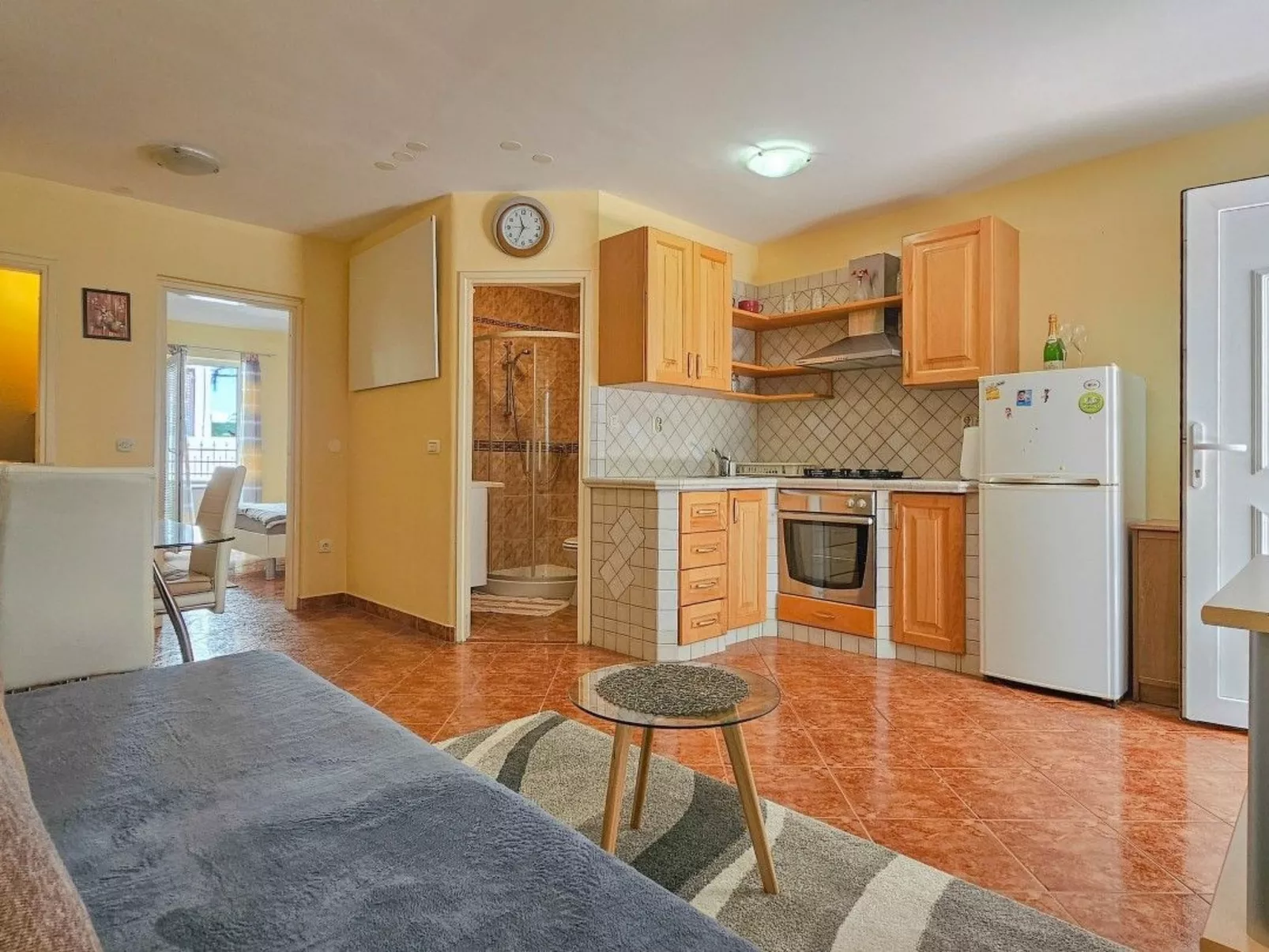 Wohnung "Domili" mit eigener Terrasse-Binnen